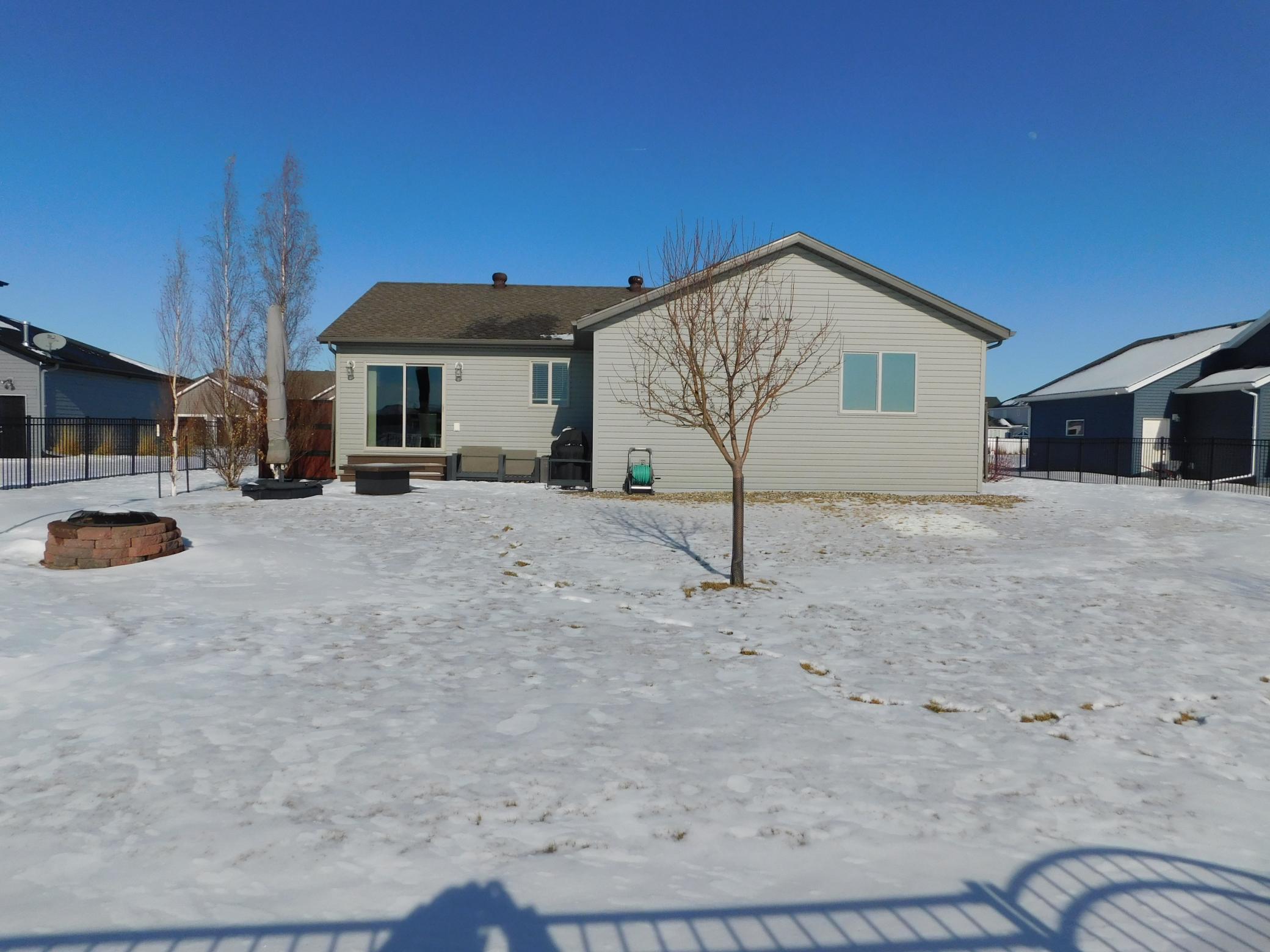 729 48th Avenue W, West Fargo, ND, 58078