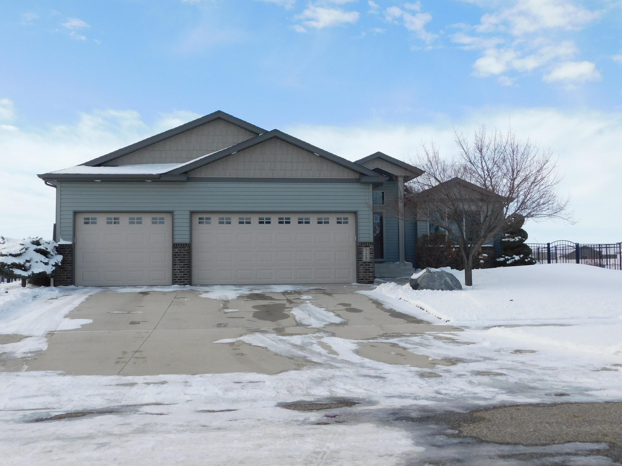 729 48th Avenue W, West Fargo, ND, 58078