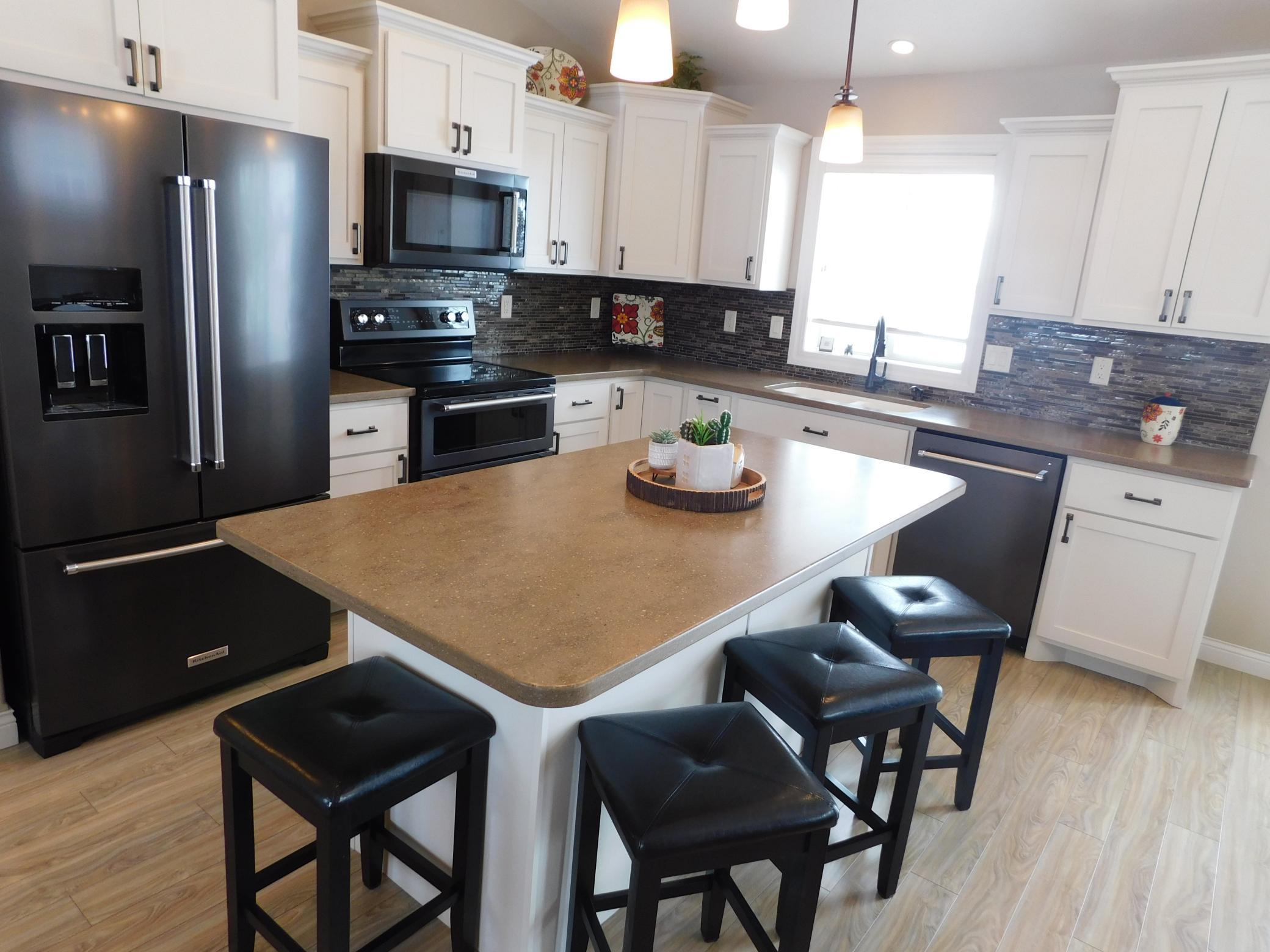 729 48th Avenue W, West Fargo, ND, 58078