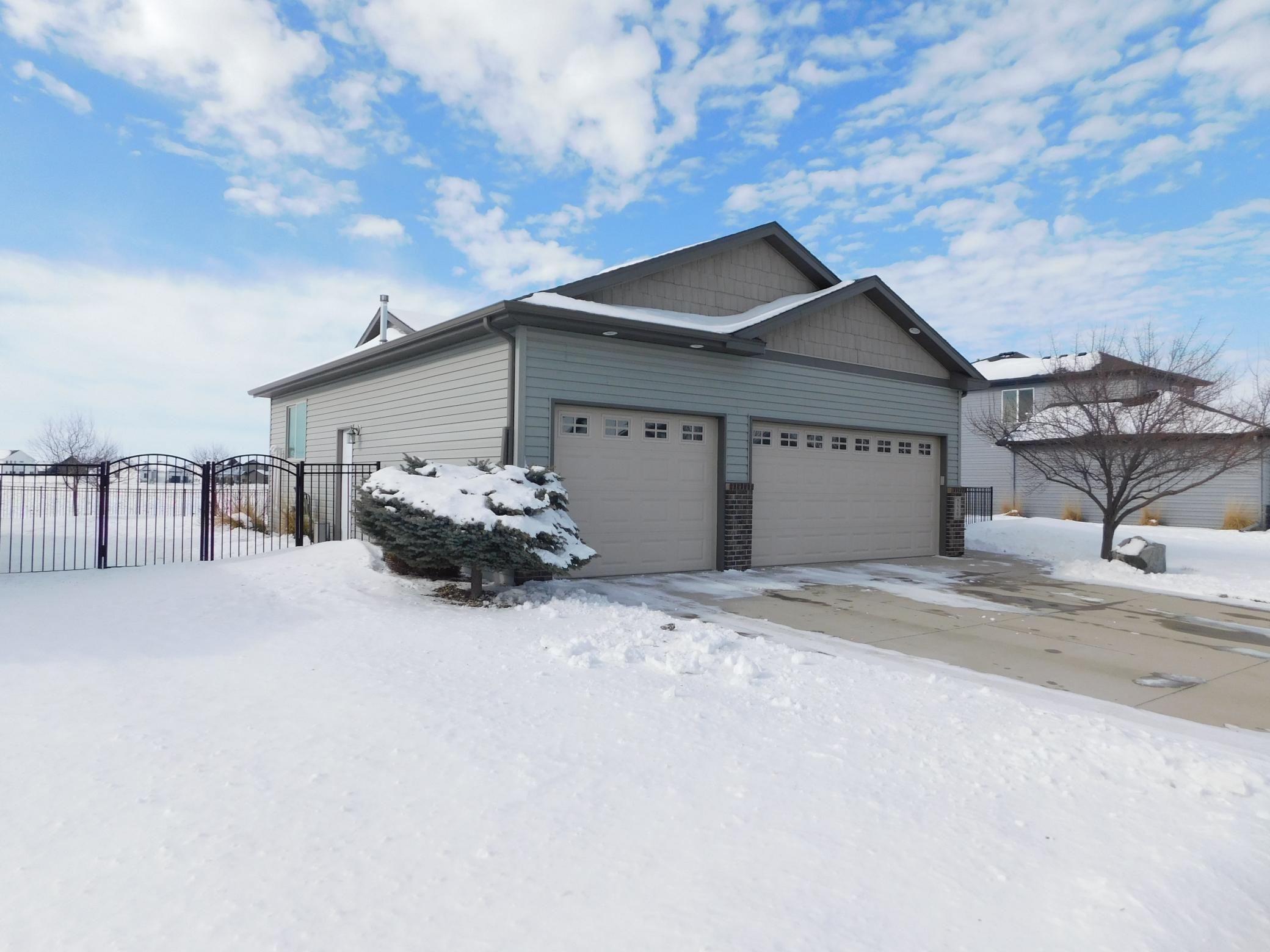729 48th Avenue W, West Fargo, ND, 58078