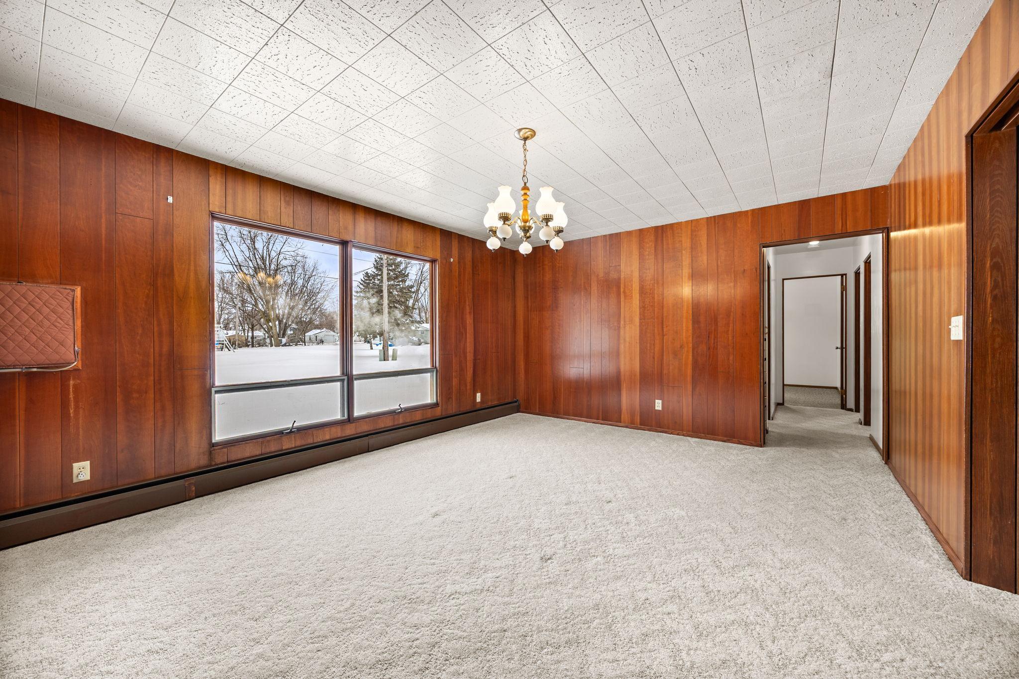 111 George Avenue E, Winsted, MN, 55395