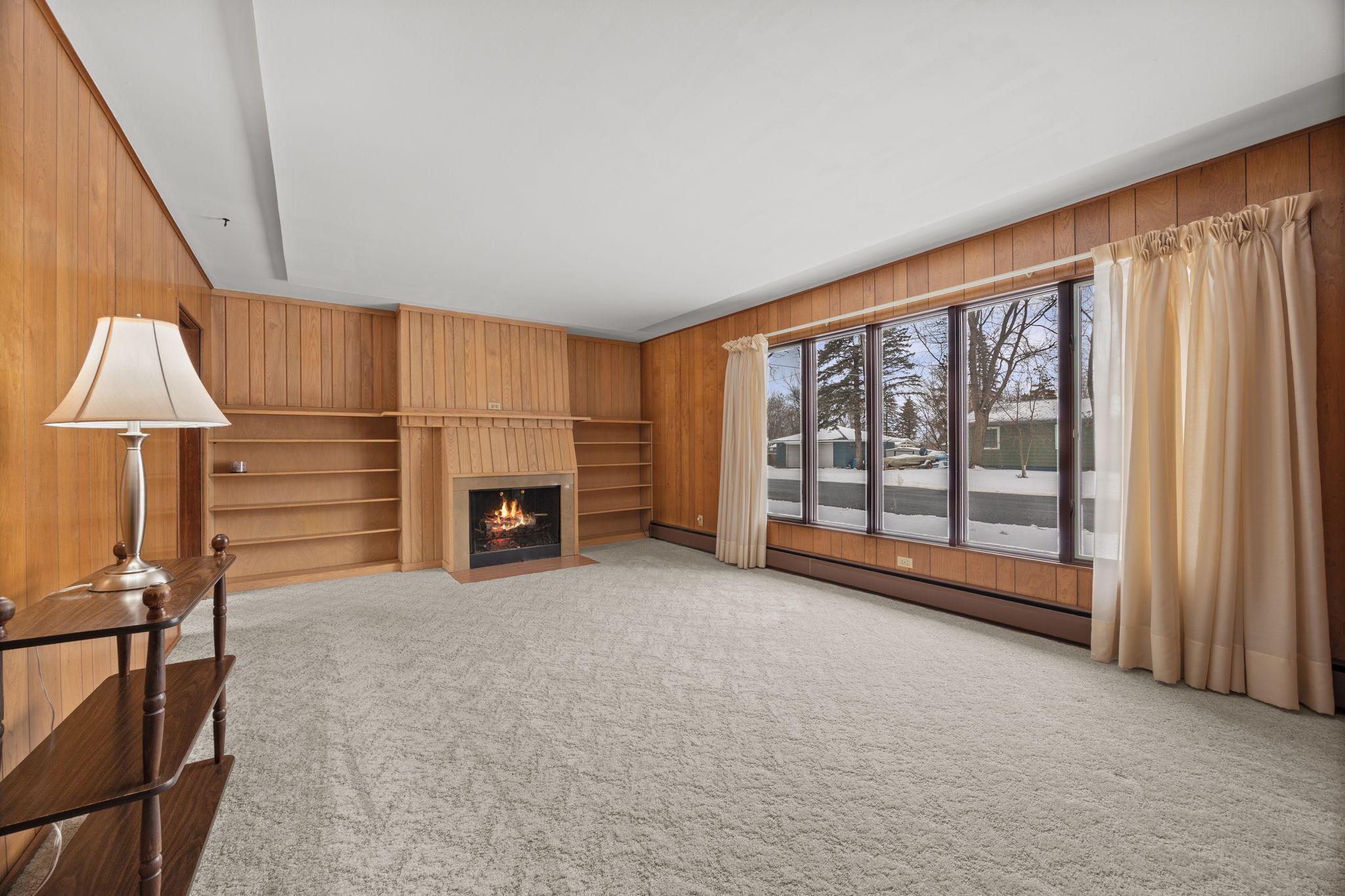 111 George Avenue E, Winsted, MN, 55395