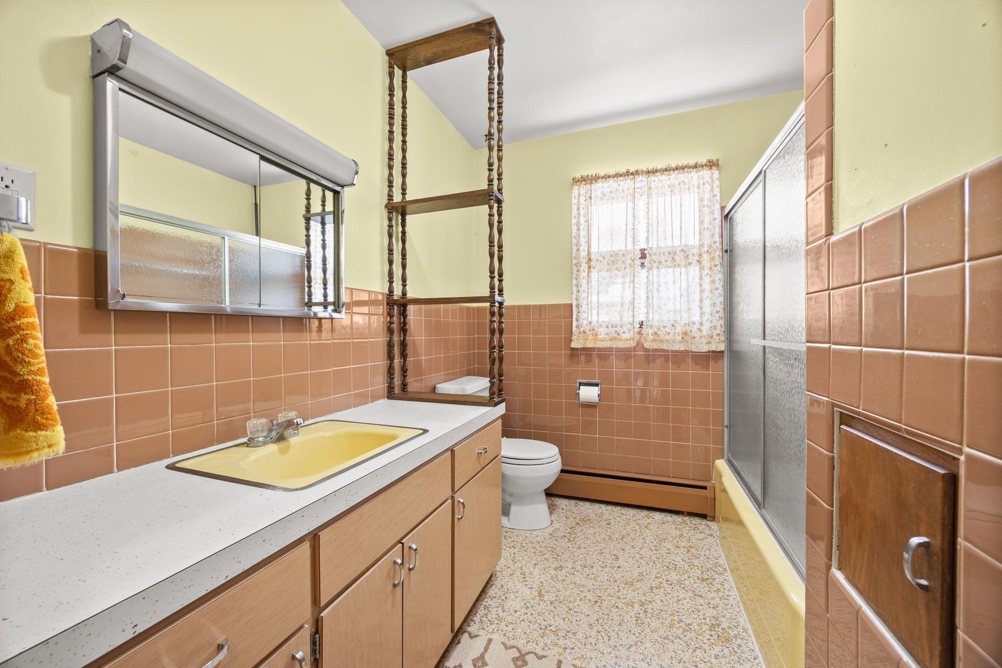 111 George Avenue E, Winsted, MN, 55395