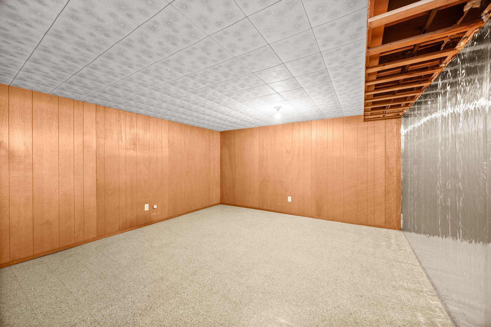 111 George Avenue E, Winsted, MN, 55395