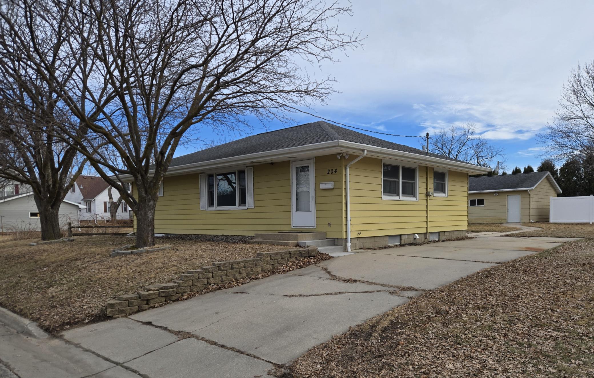 204 4th Avenue SW, Stewartville, MN, 55976