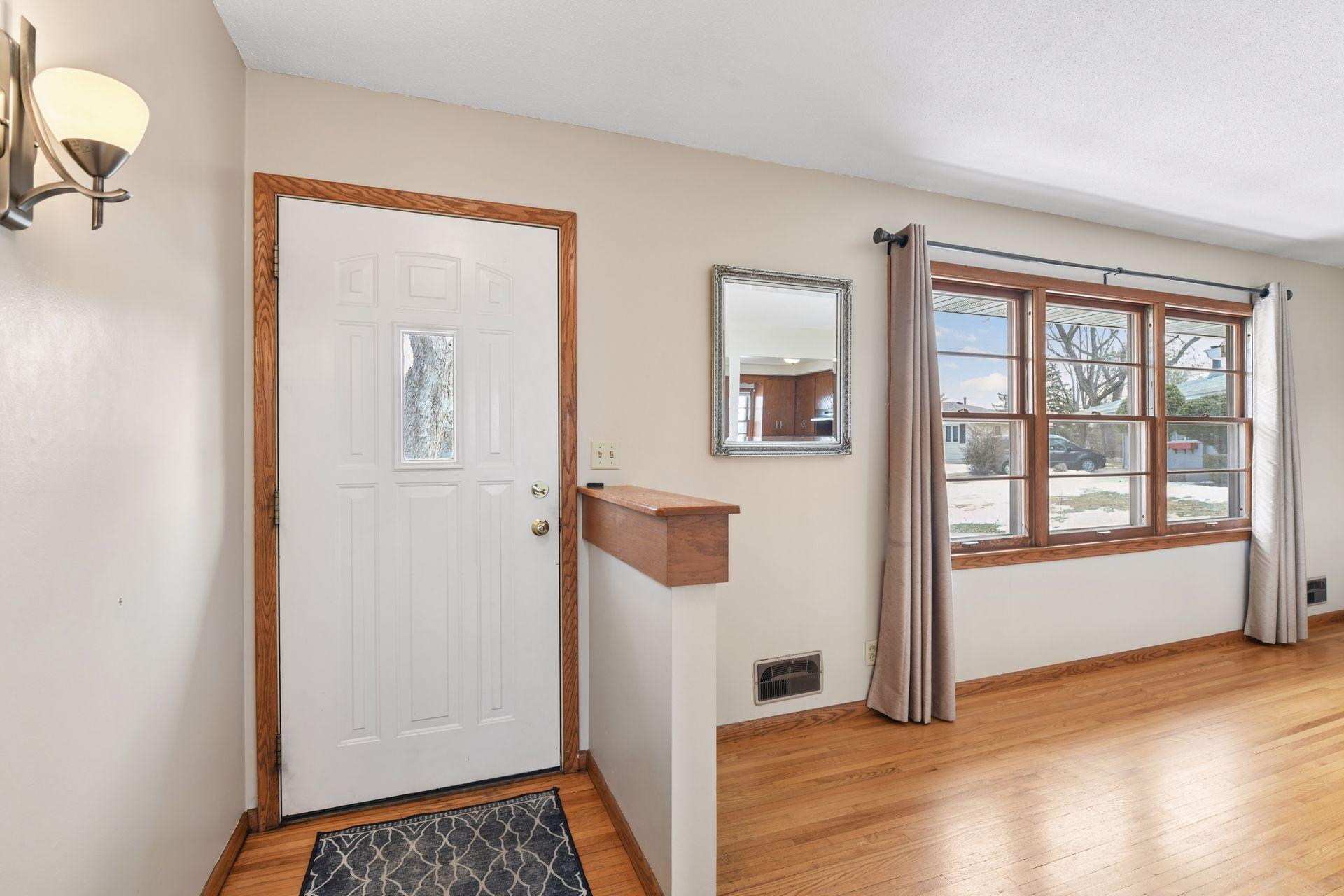 8449 Morris Circle, Bloomington, MN, 55437