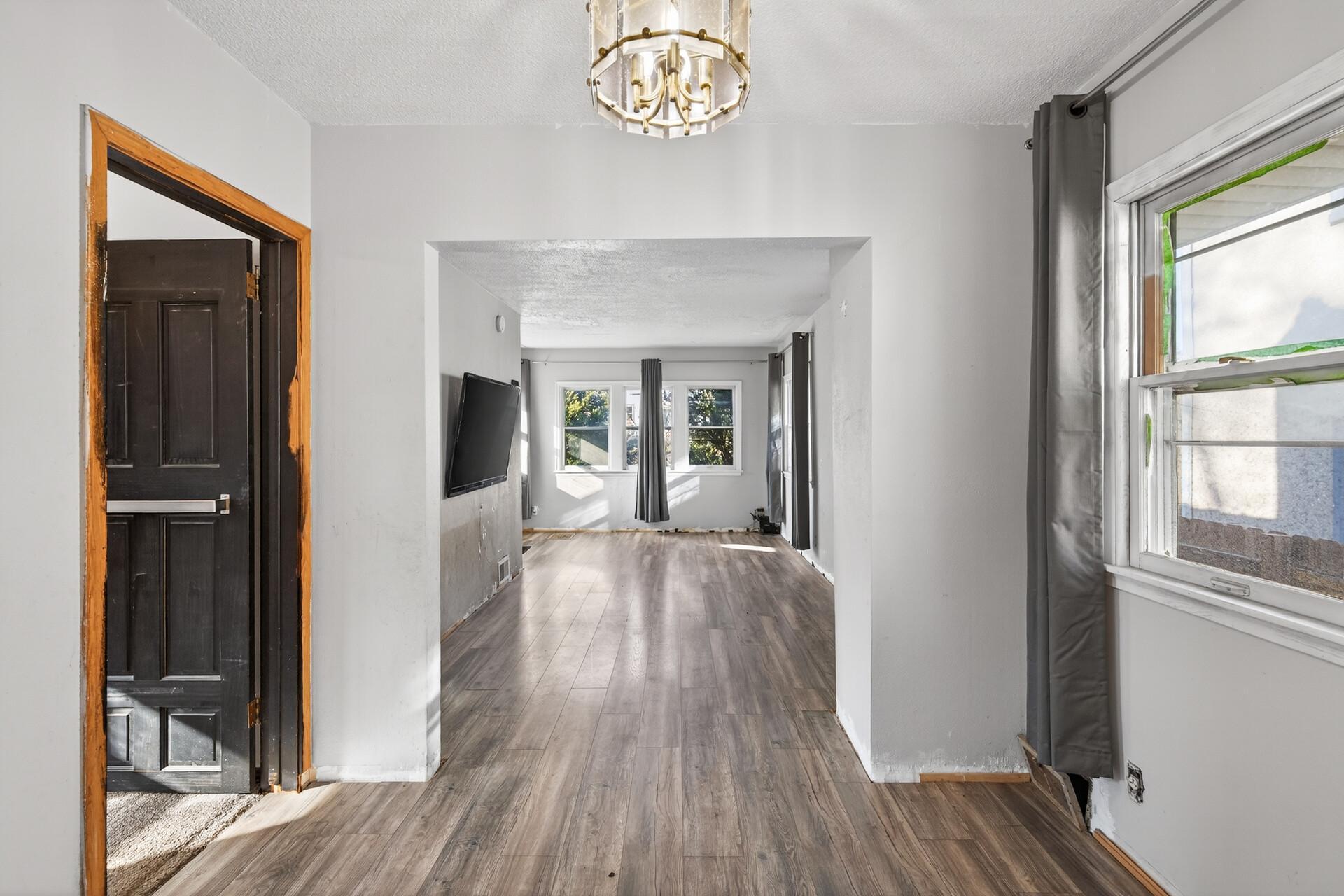 1102 Jenks Avenue, Saint Paul, MN, 55106