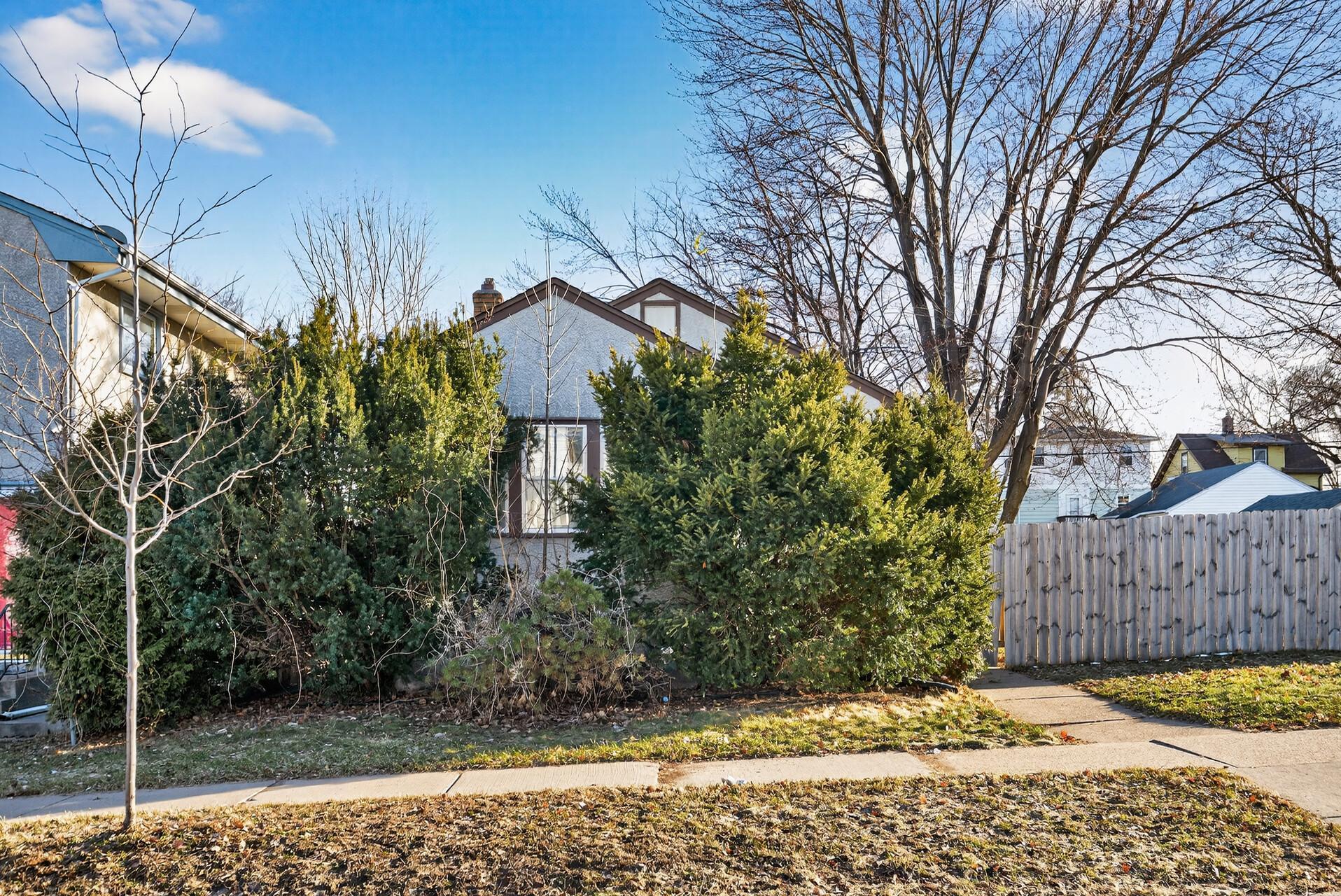 1102 Jenks Avenue, Saint Paul, MN, 55106