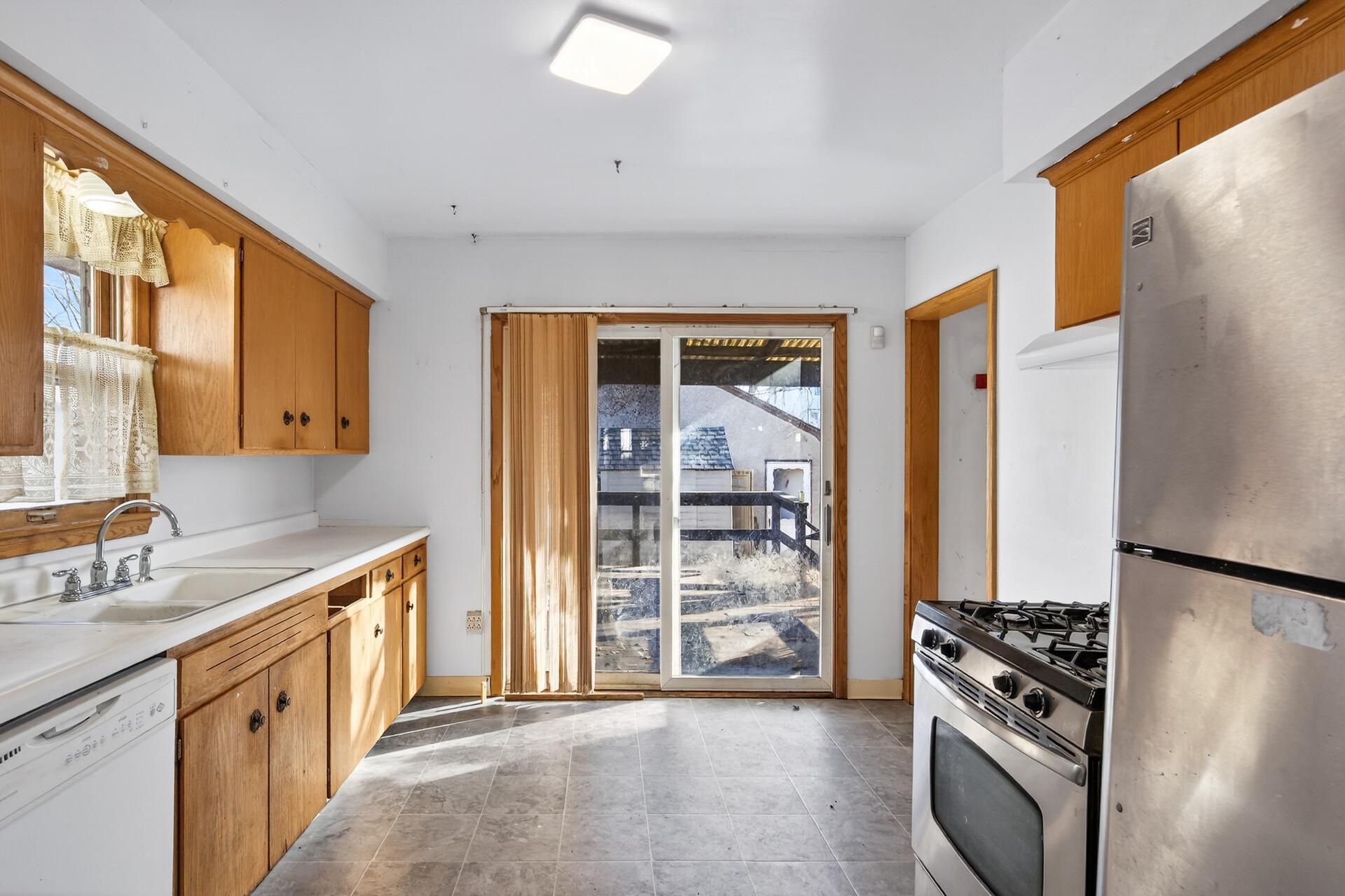 1102 Jenks Avenue, Saint Paul, MN, 55106