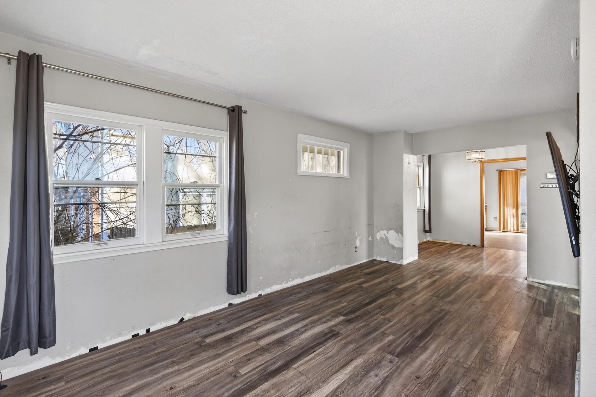 1102 Jenks Avenue, Saint Paul, MN, 55106