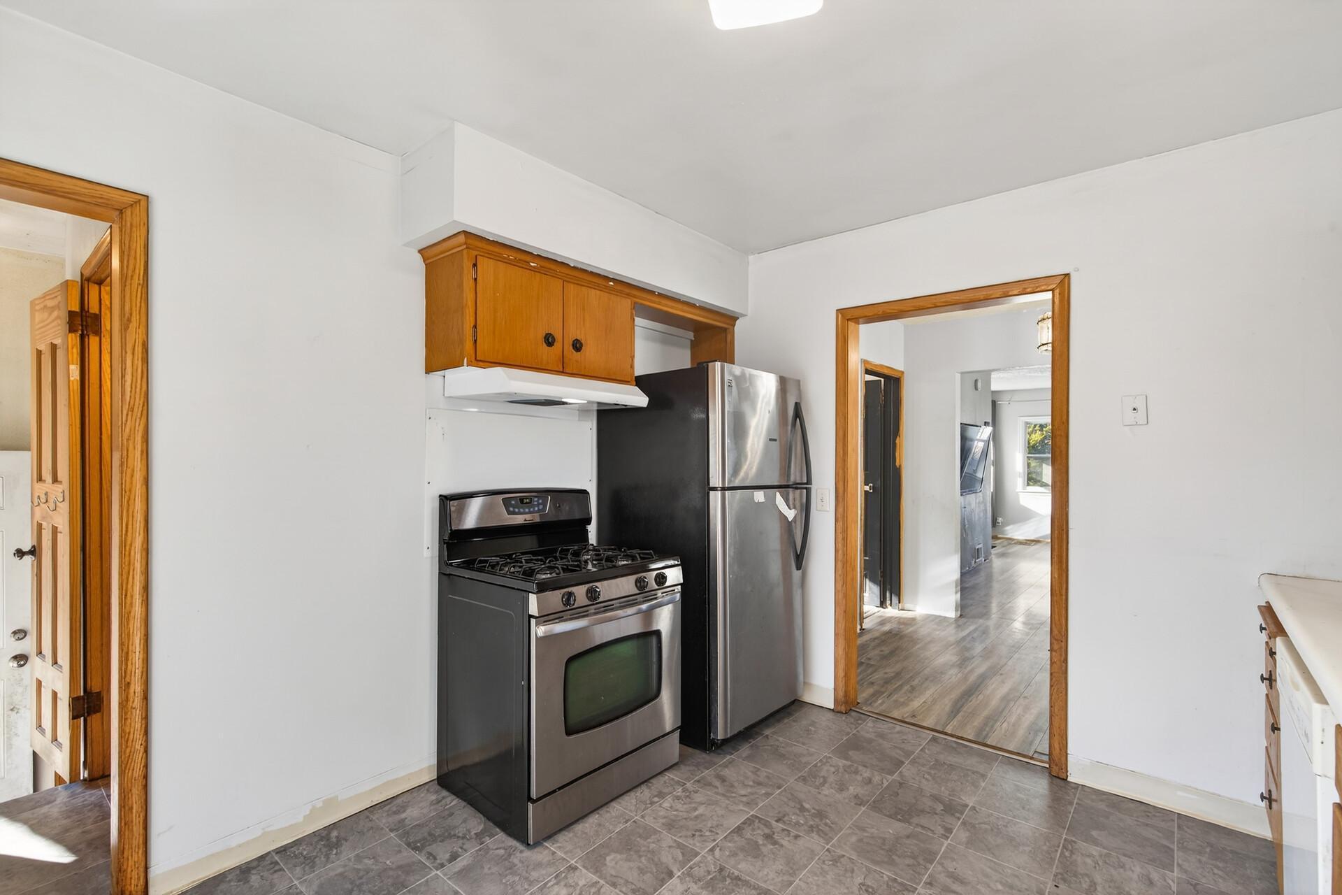 1102 Jenks Avenue, Saint Paul, MN, 55106