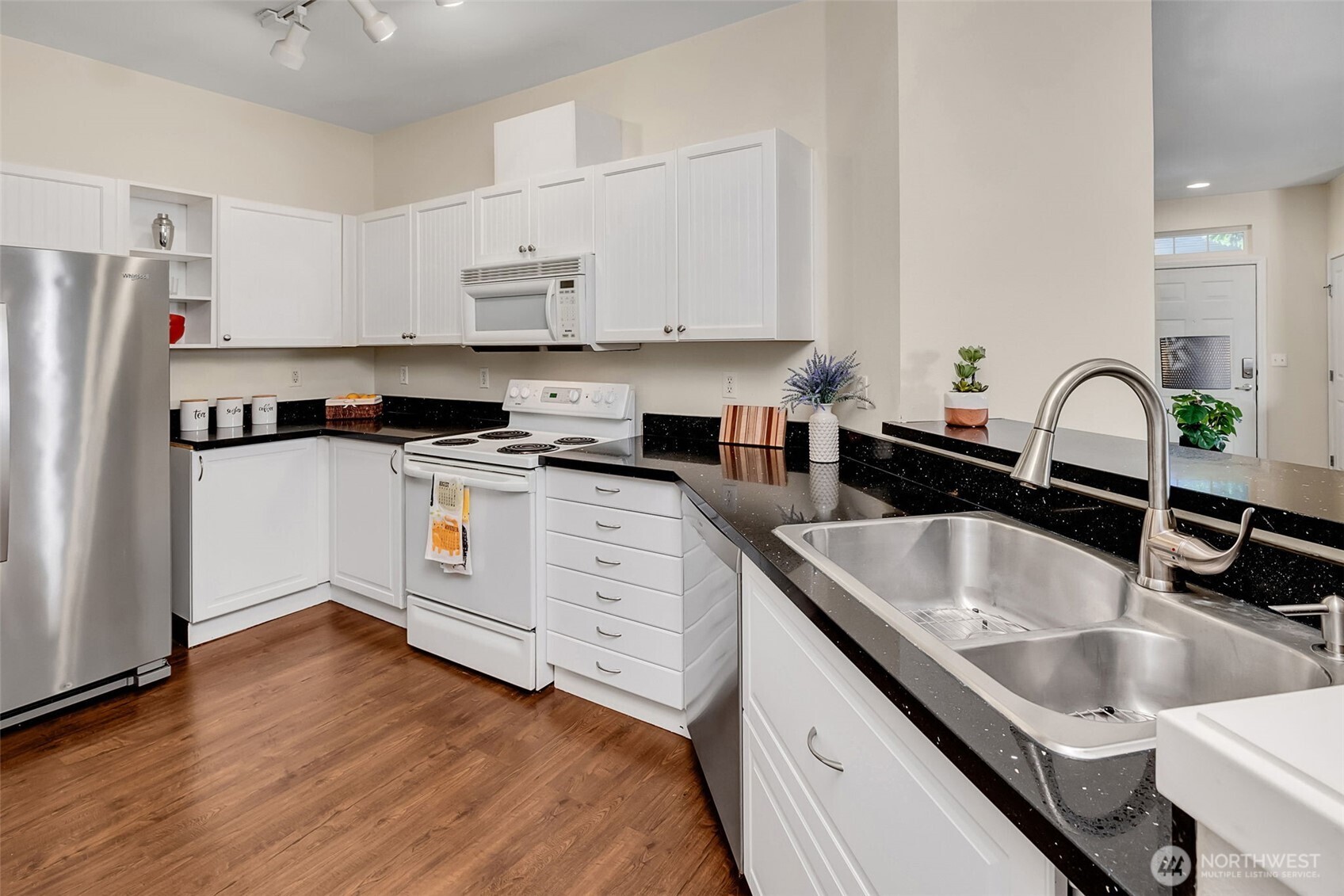 MLS #NWM2464055 image #11