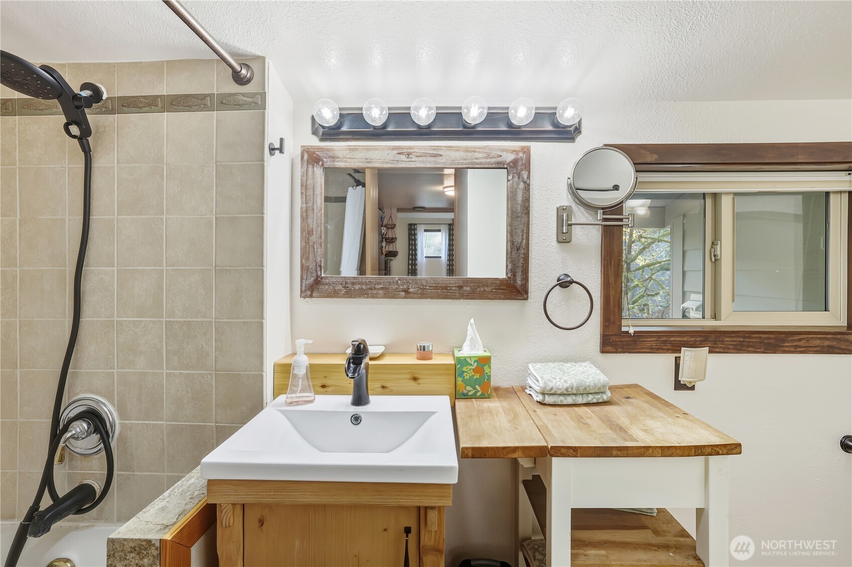 MLS #NWM2467625 image #7