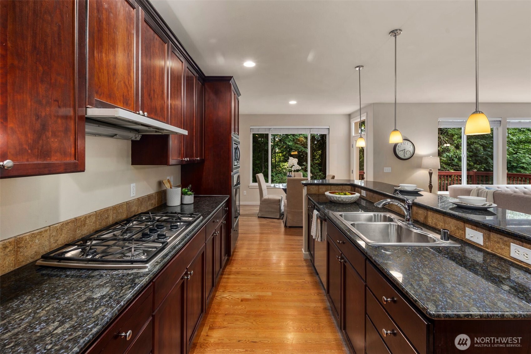 MLS #NWM2468087 image #7