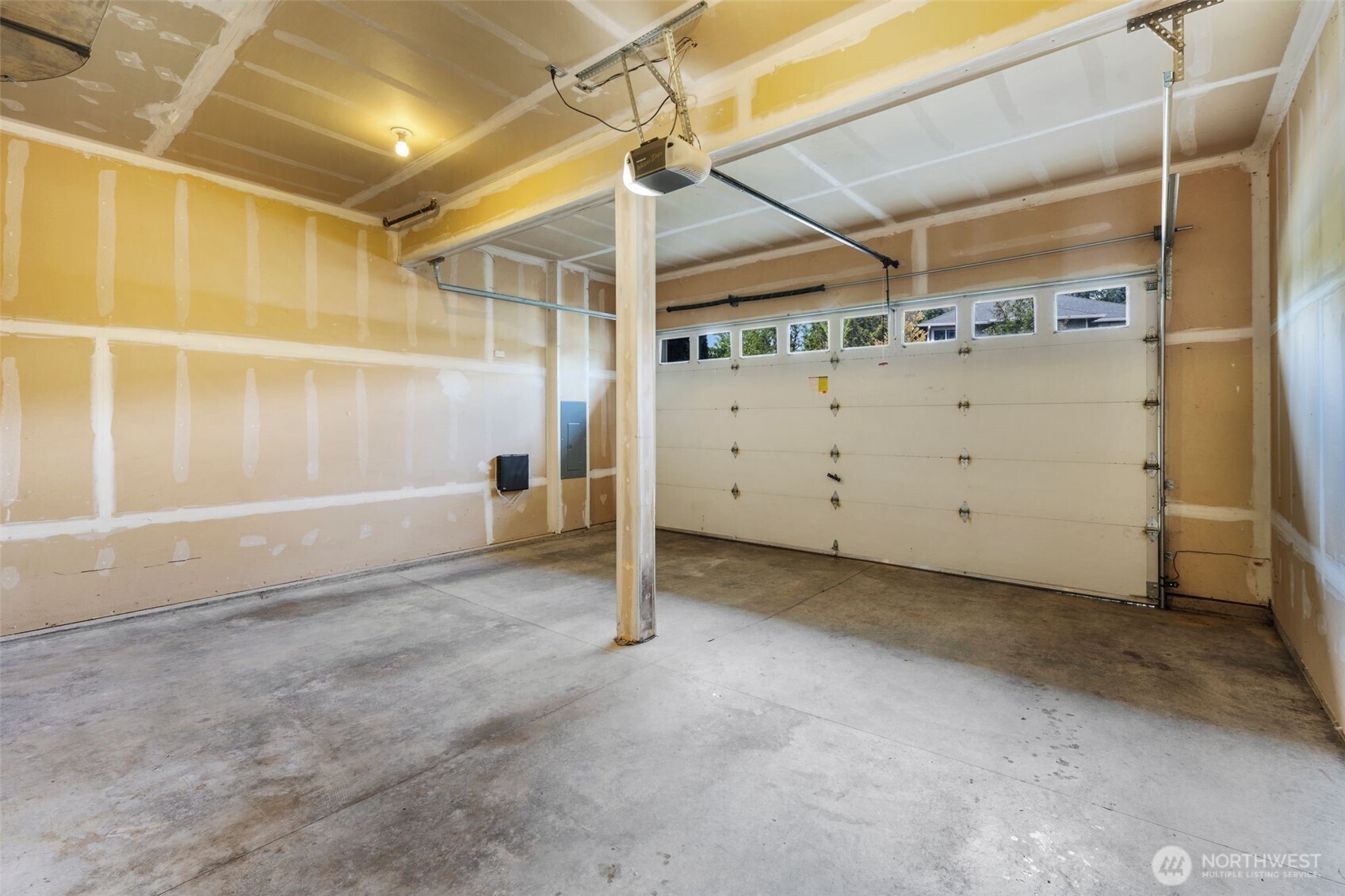 MLS #NWM2468087 image #32