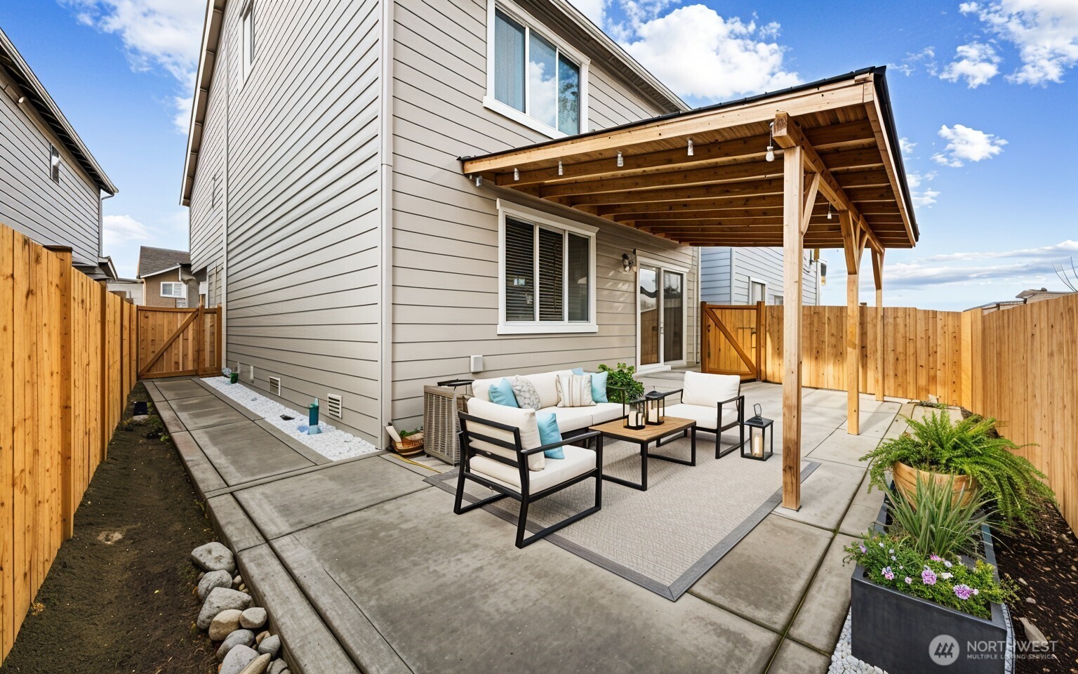 MLS #NWM2468409 image #17