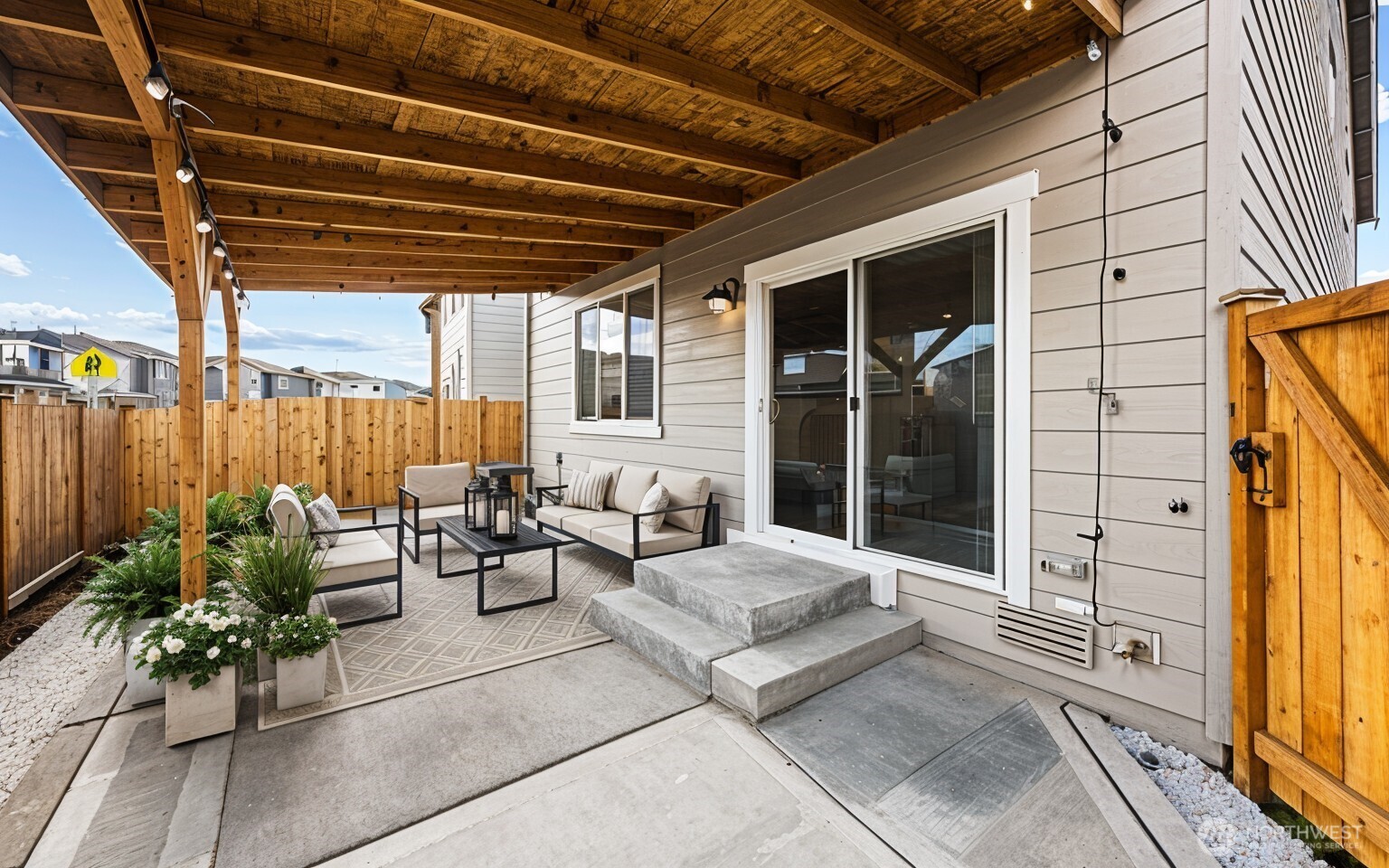 MLS #NWM2468409 image #16