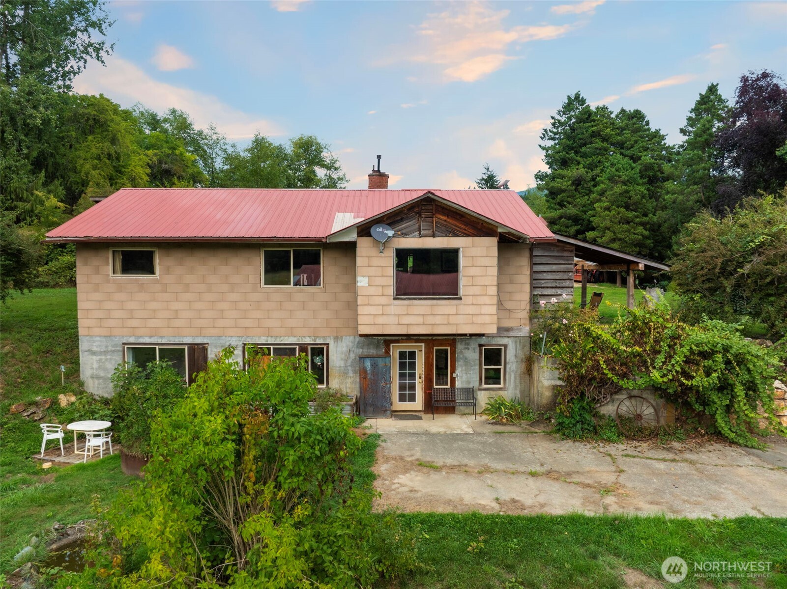 MLS #NWM2468748 image #2