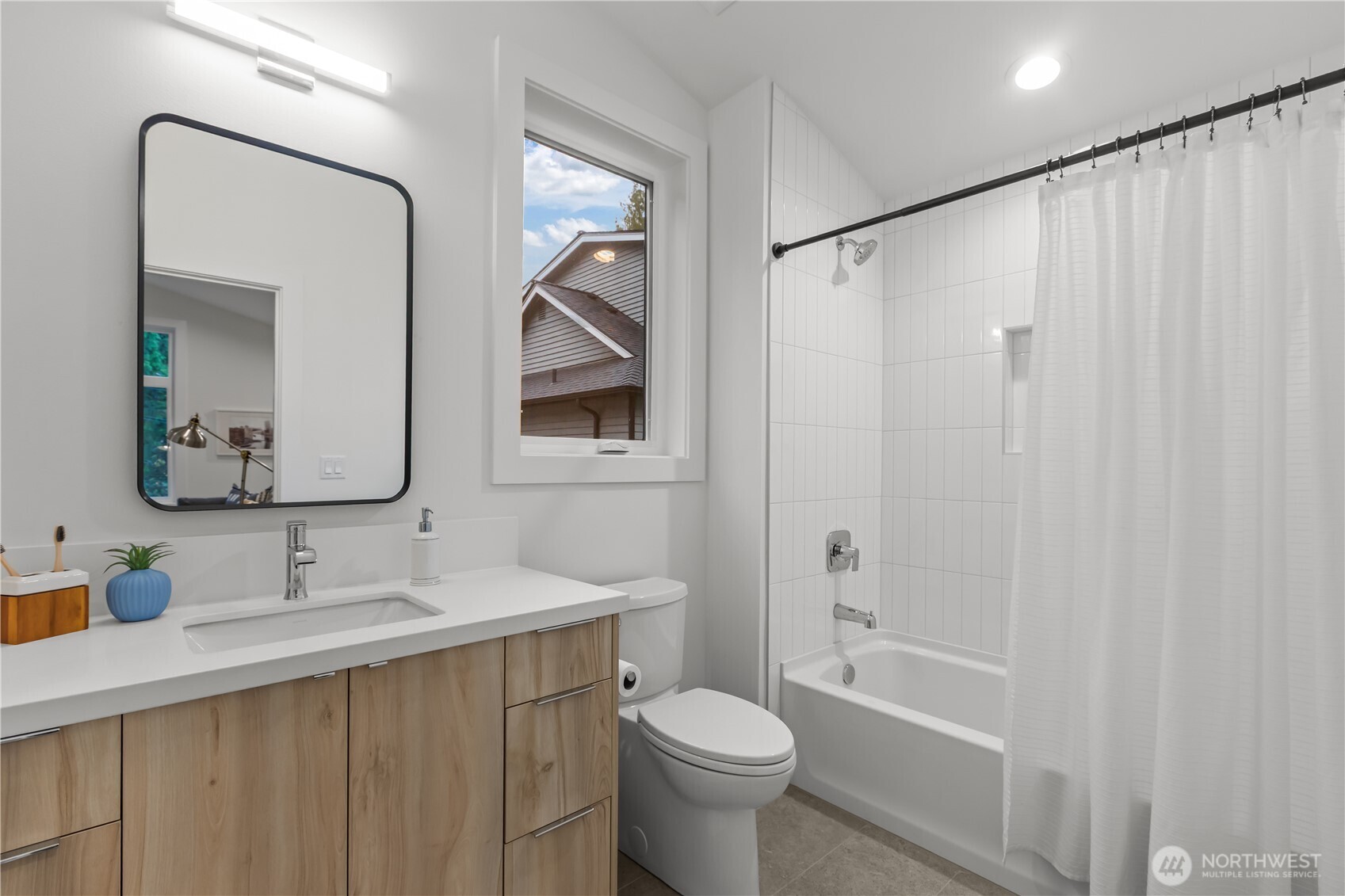 MLS #NWM2468947 image #4