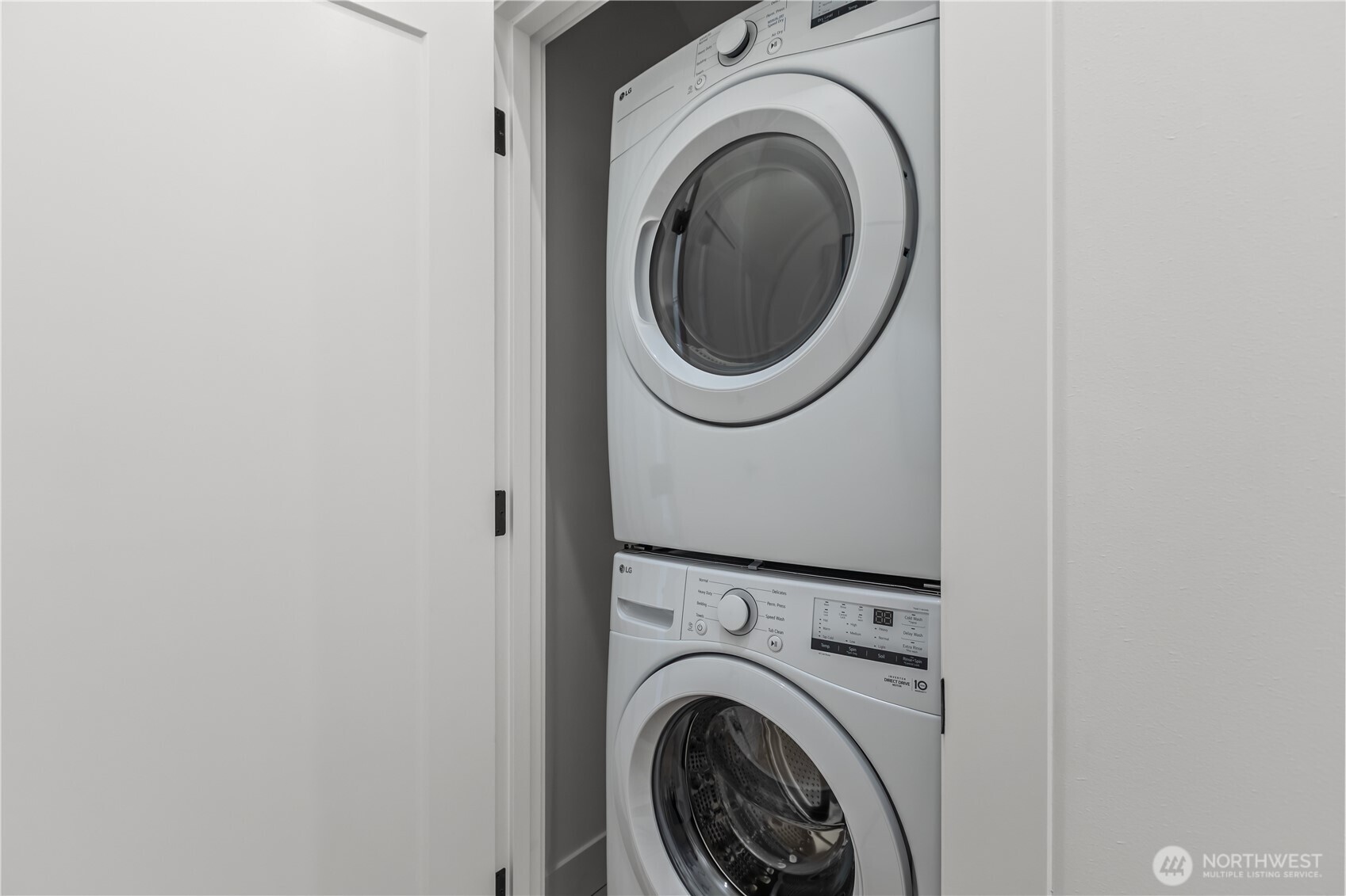 MLS #NWM2468947 image #10