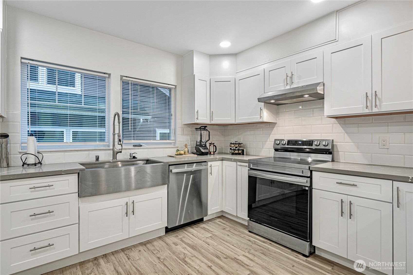 MLS #NWM2468958 image #6