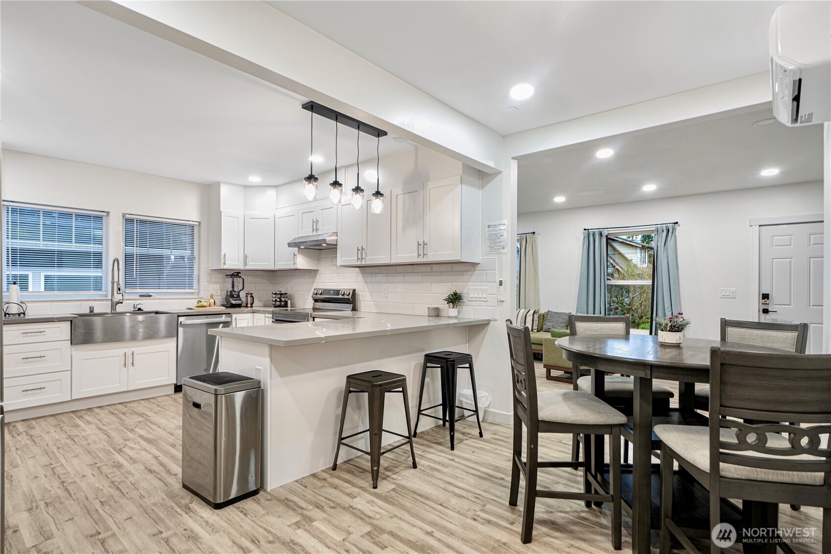 MLS #NWM2468958 image #4