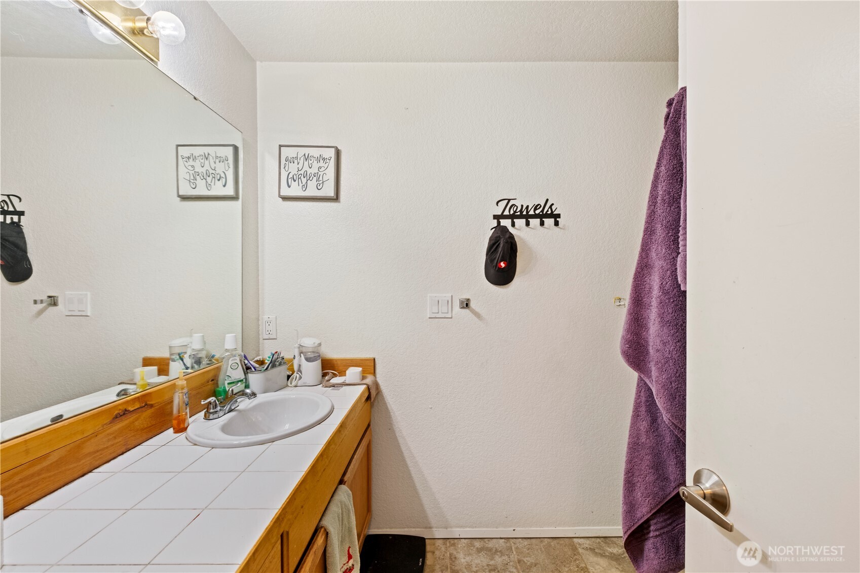 MLS #NWM2469608 image #2