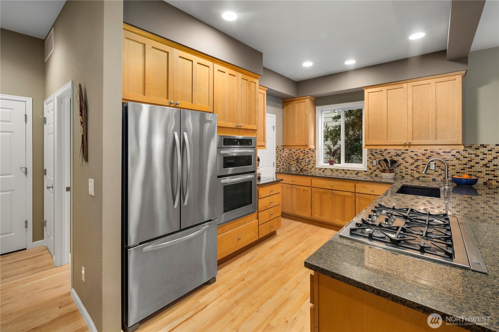MLS #NWM2469788 image #3
