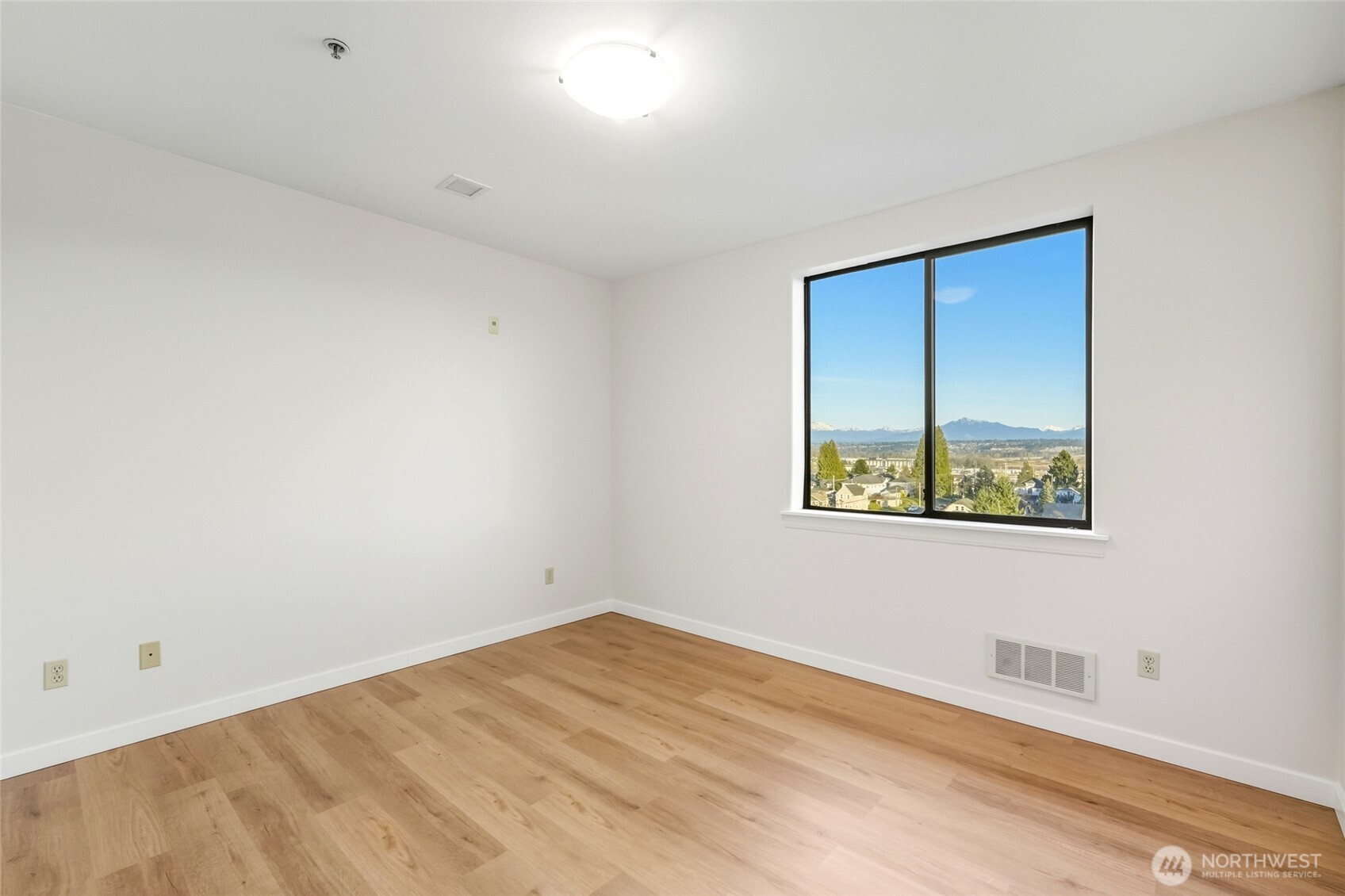 MLS #NWM2469797 image #13