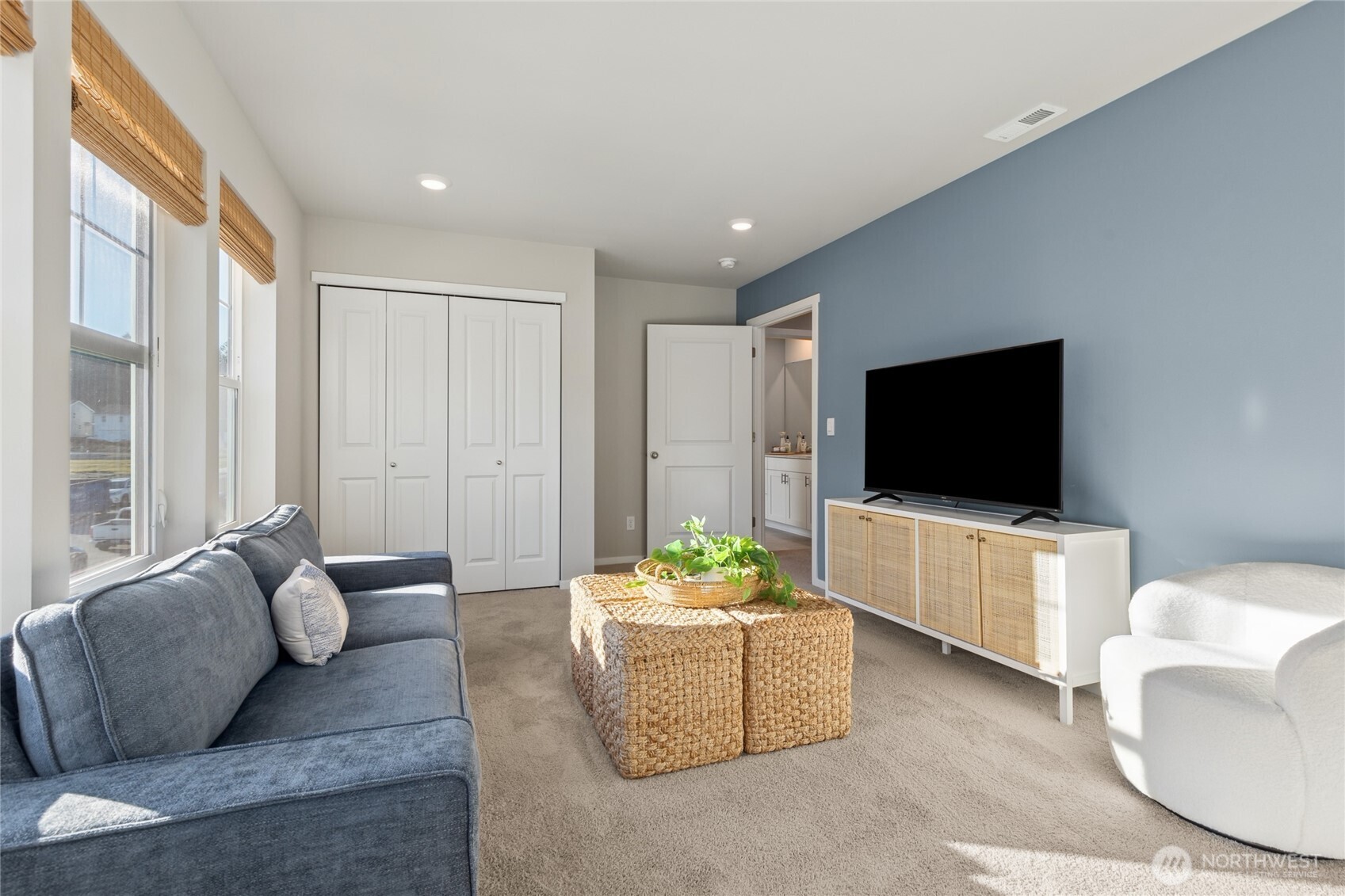 MLS #NWM2469834 image #8