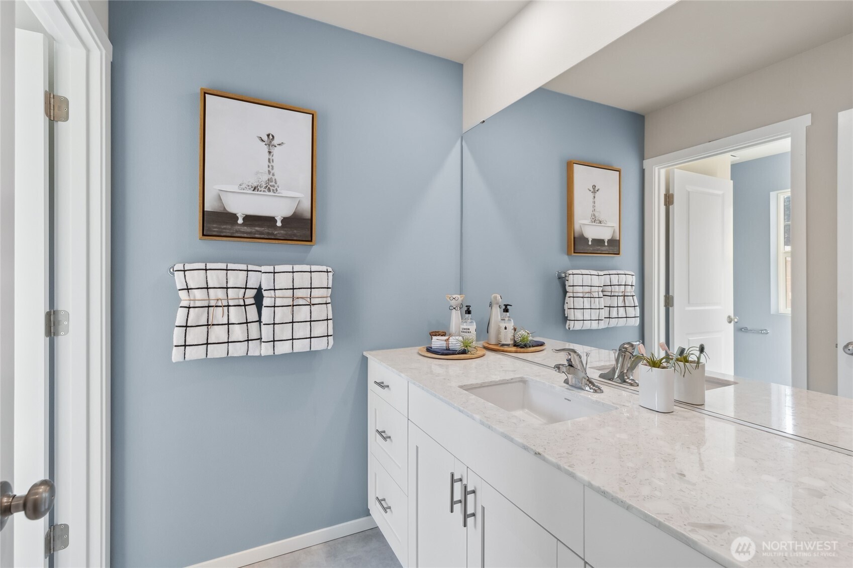 MLS #NWM2469834 image #5