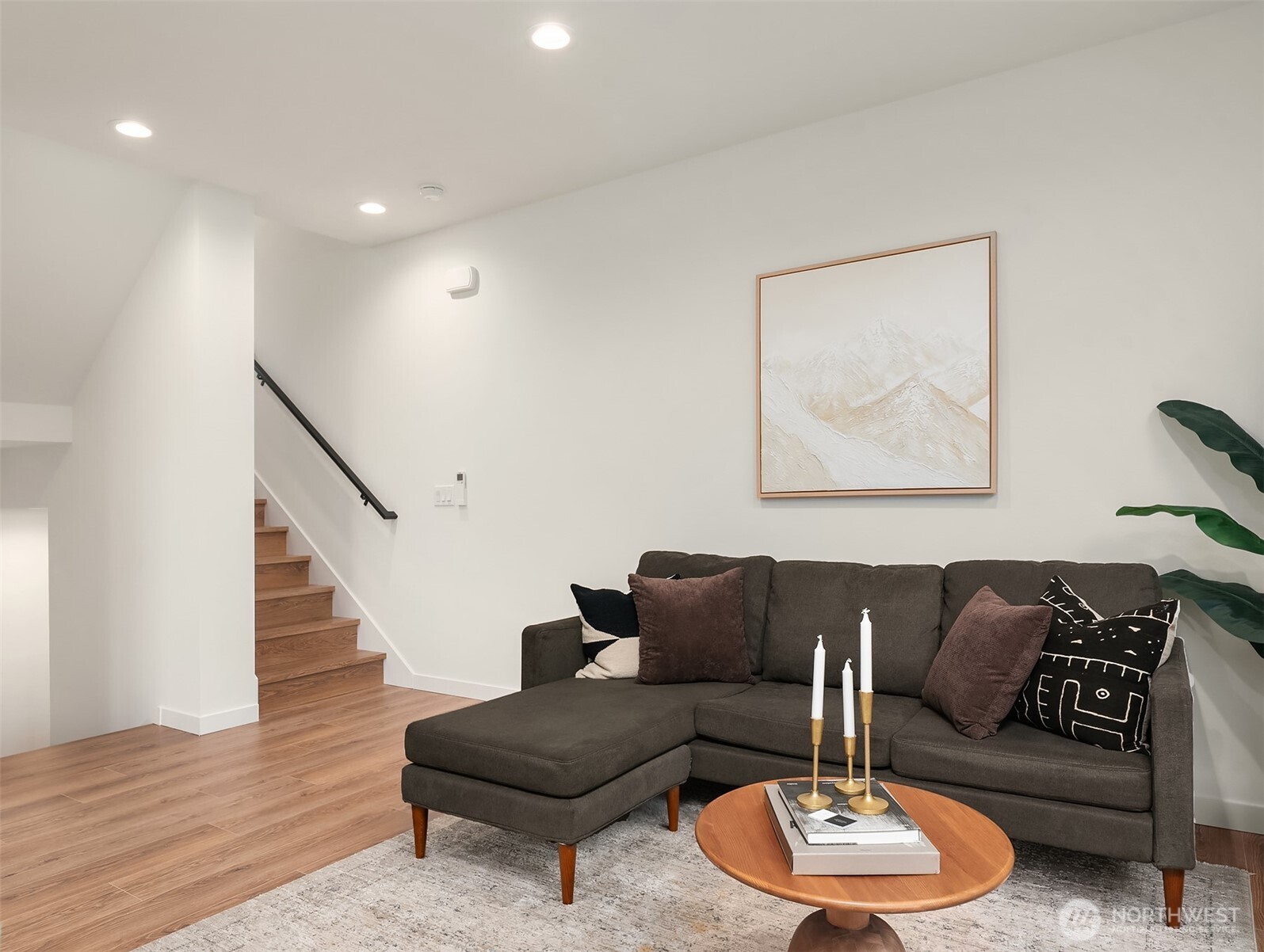 MLS #NWM2469835 image #10