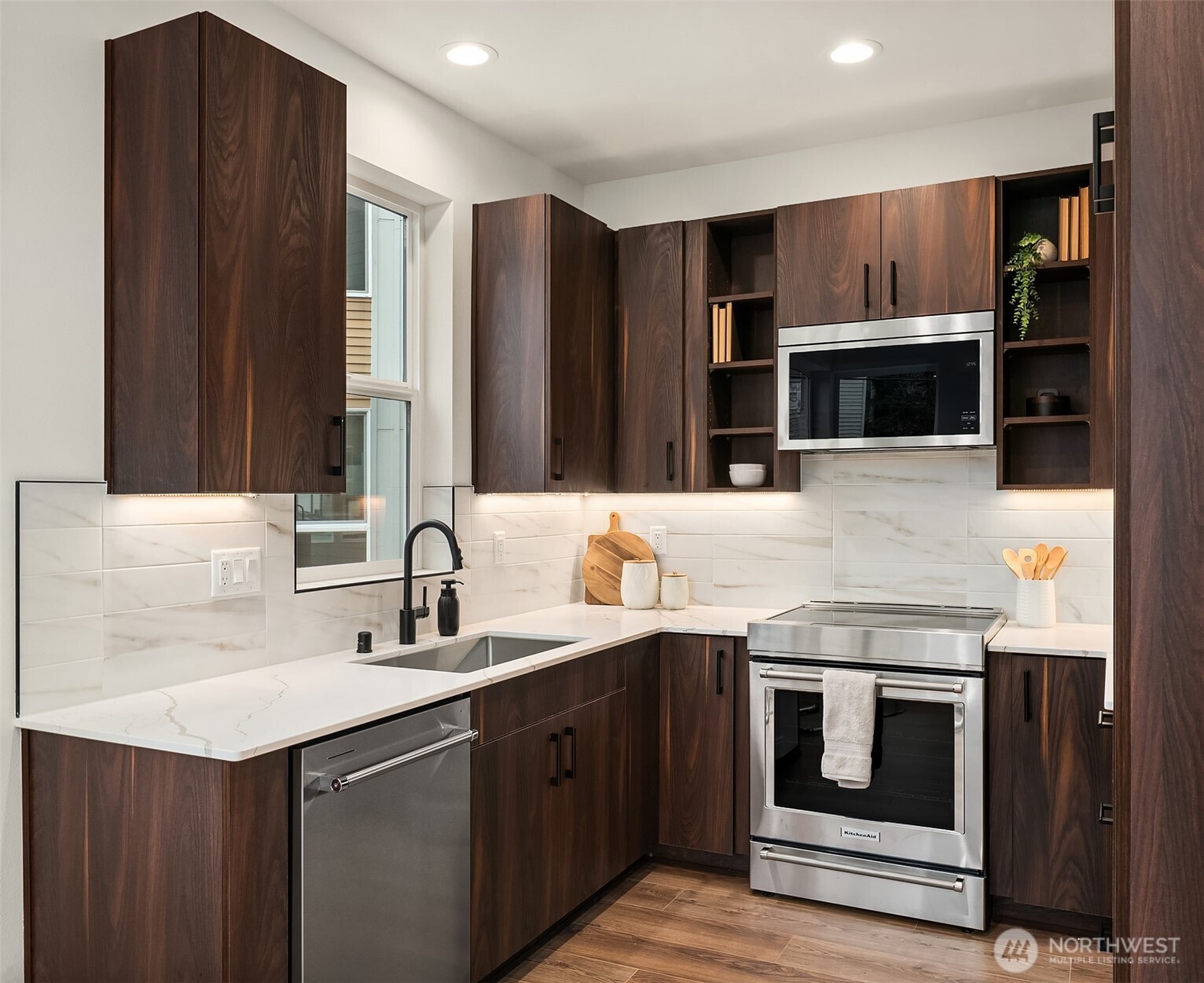 MLS #NWM2469835 image #15