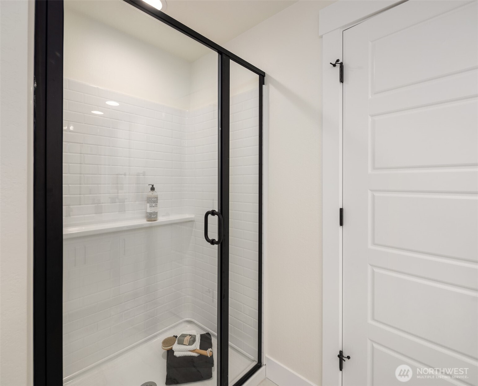 MLS #NWM2469868 image #19