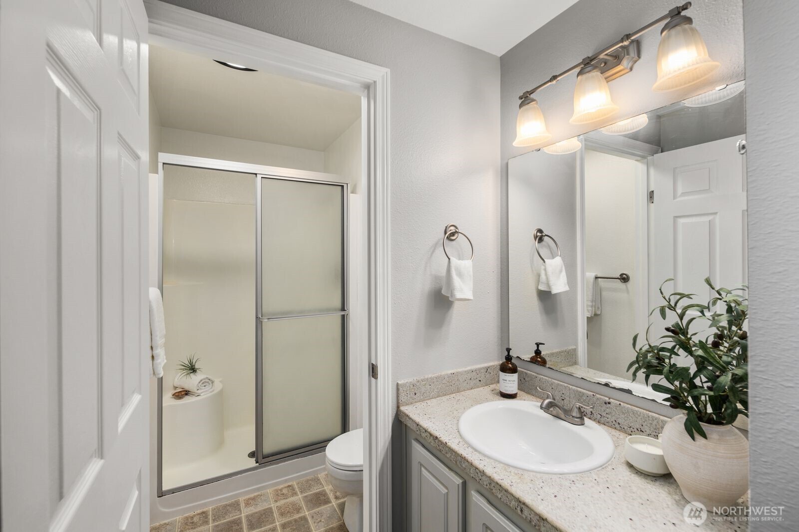 MLS #NWM2469899 image #25