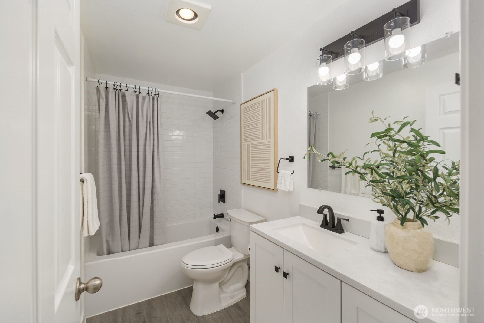 MLS #NWM2469899 image #16