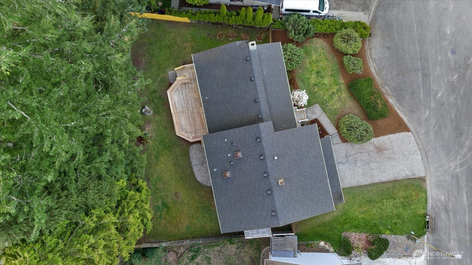 MLS #NWM2481037 image #0