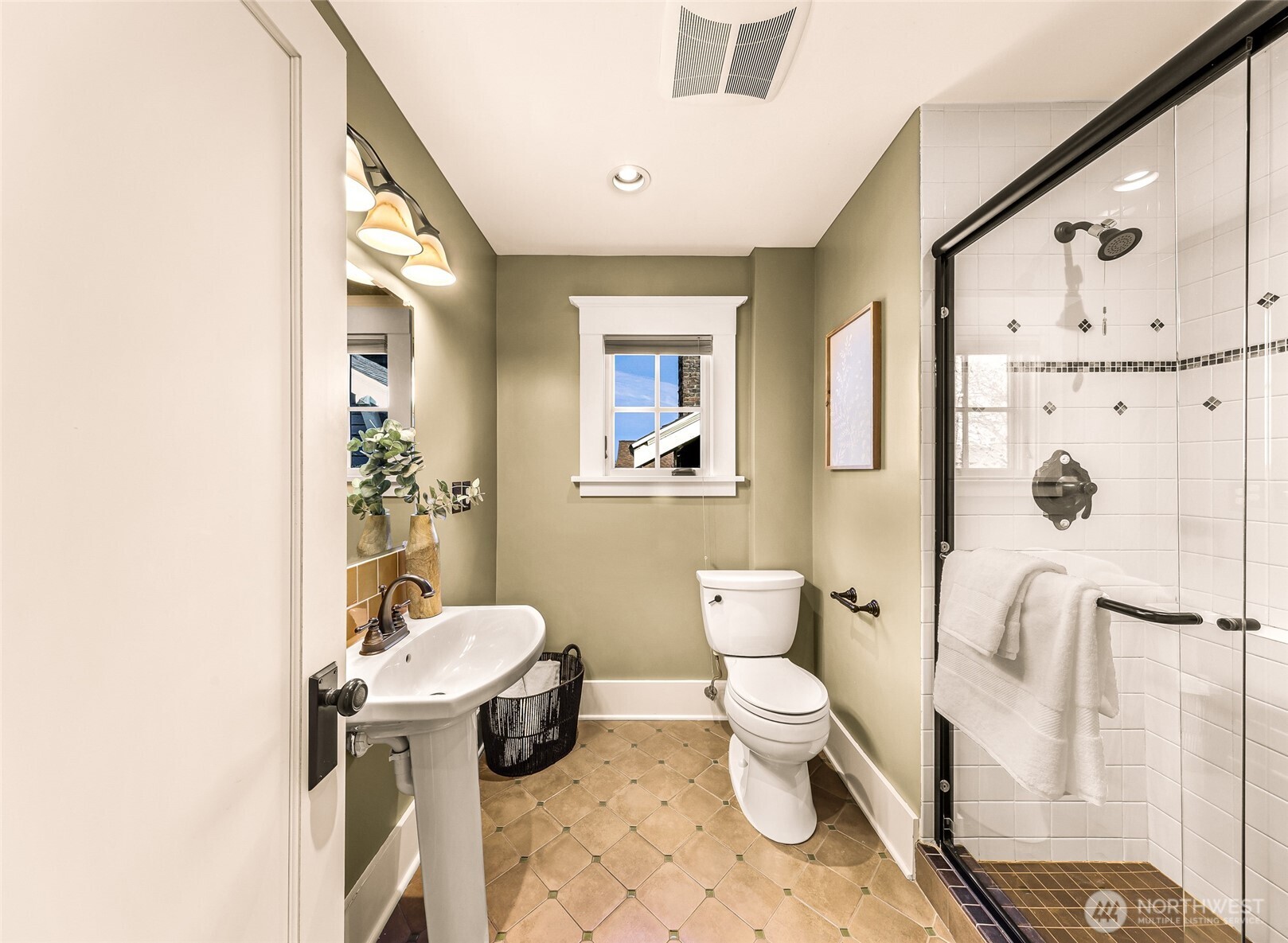 MLS #NWM2484794 image #22