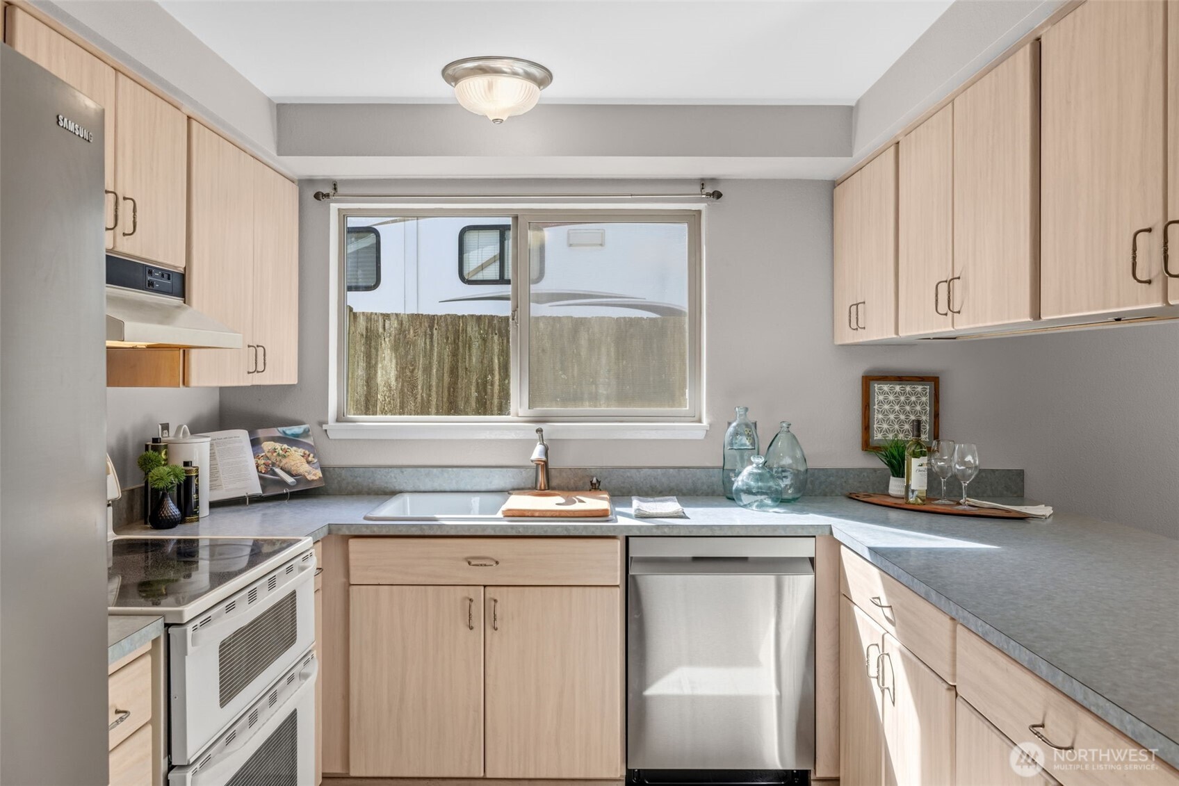 MLS #NWM2489640 image #10