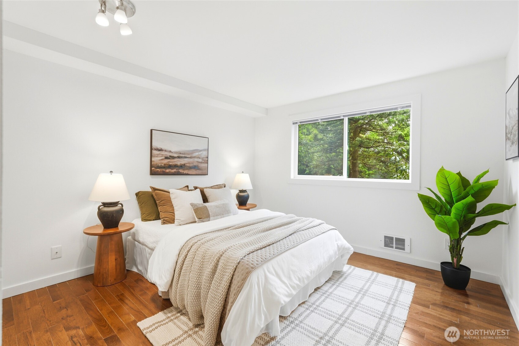 MLS #NWM2494521 image #4