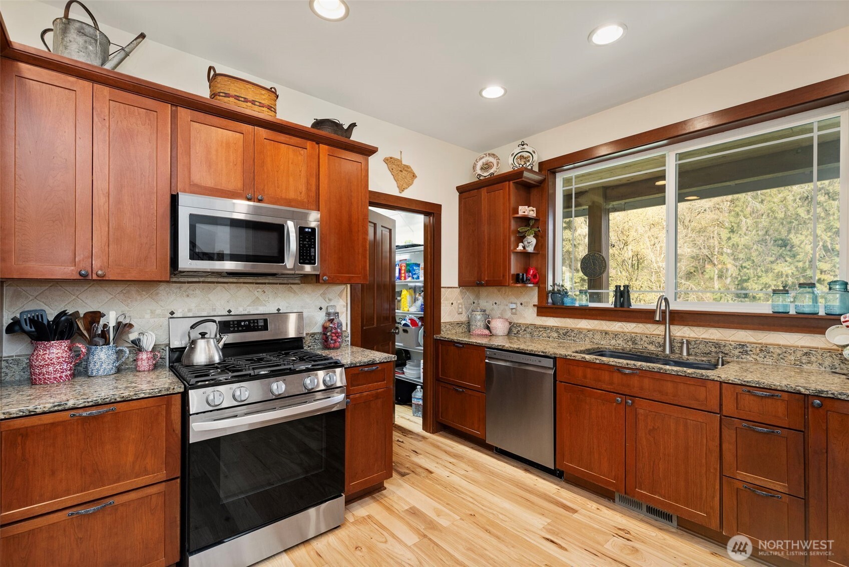 MLS #NWM2494566 image #12