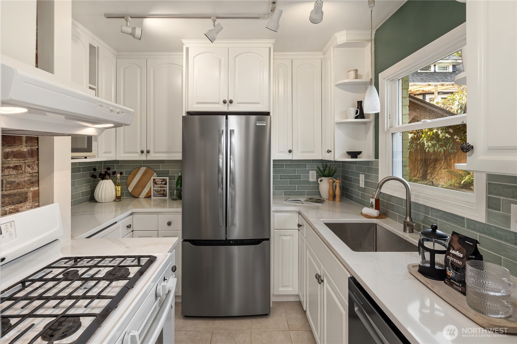 MLS #NWM2496105 image #11