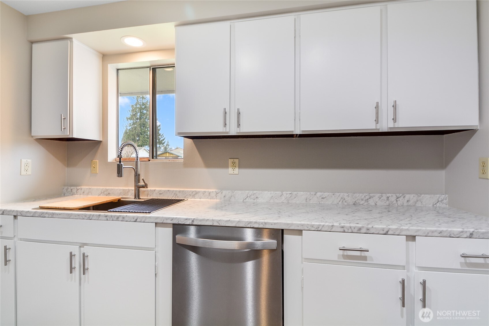 MLS #NWM2496268 image #11