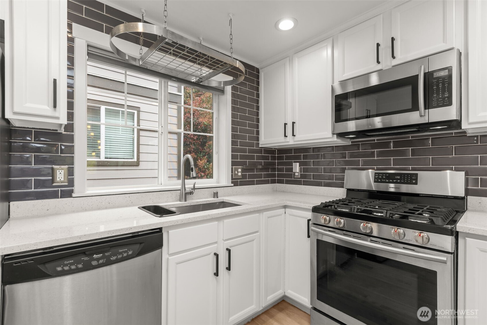 MLS #NWM2496464 image #11