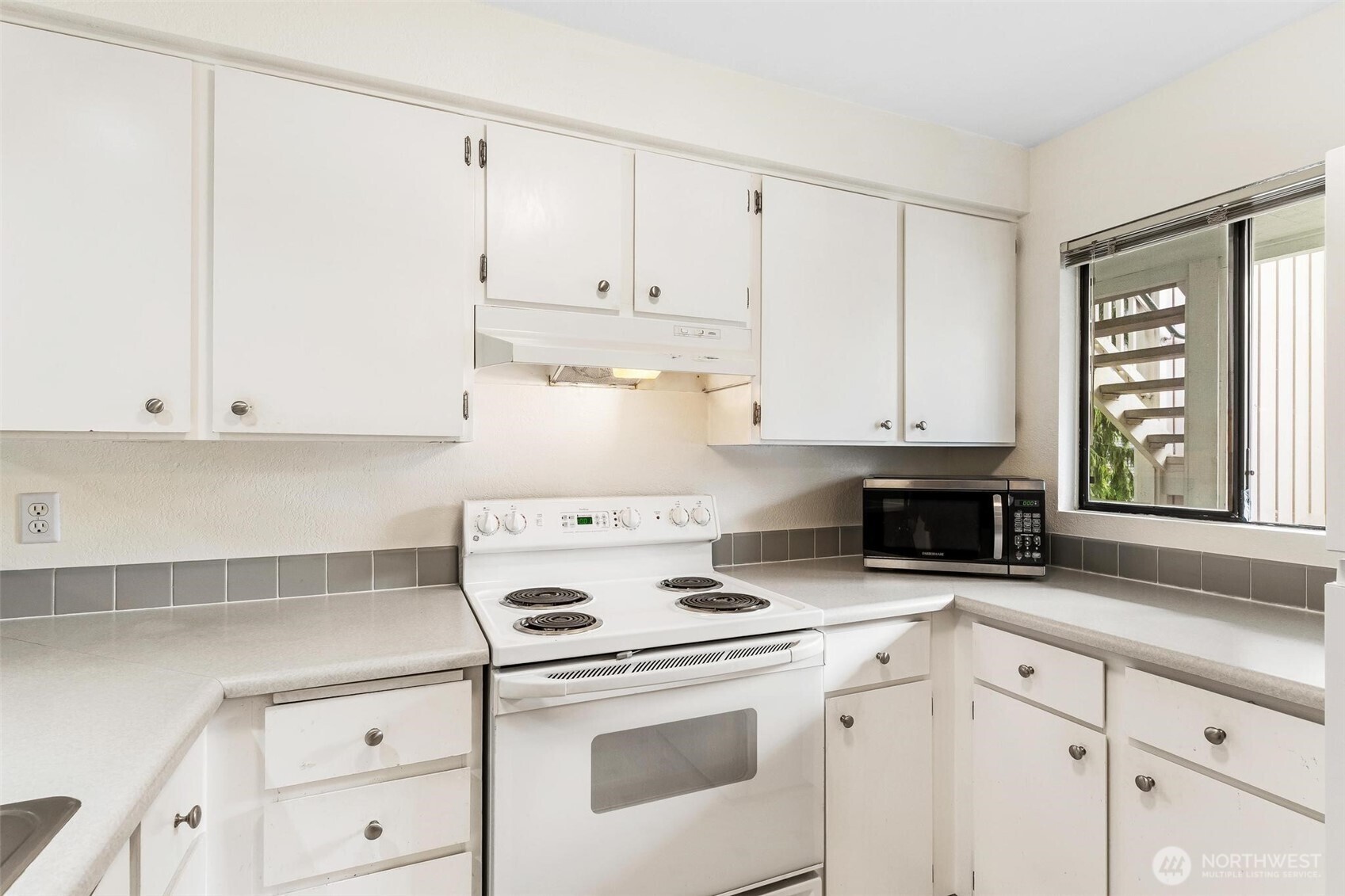 MLS #NWM2497130 image #9