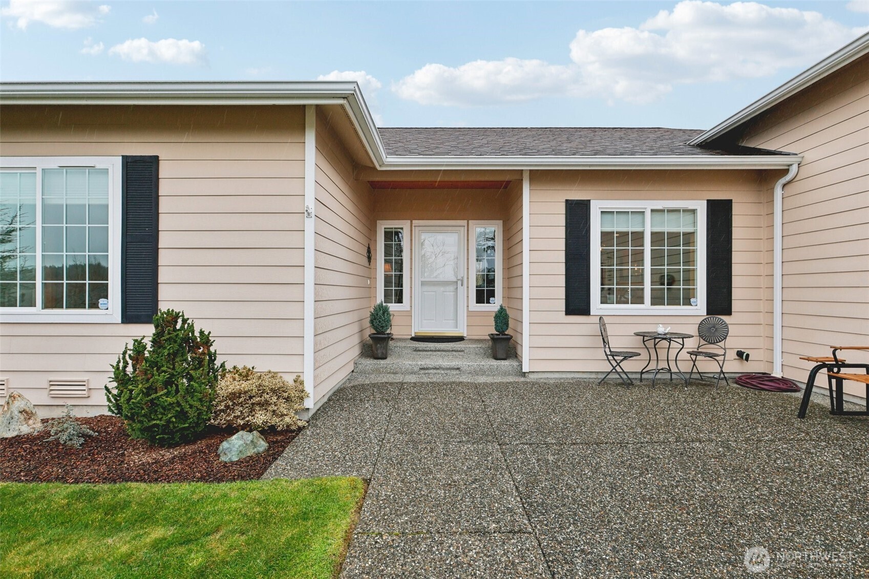 MLS #NWM2486225 image #3