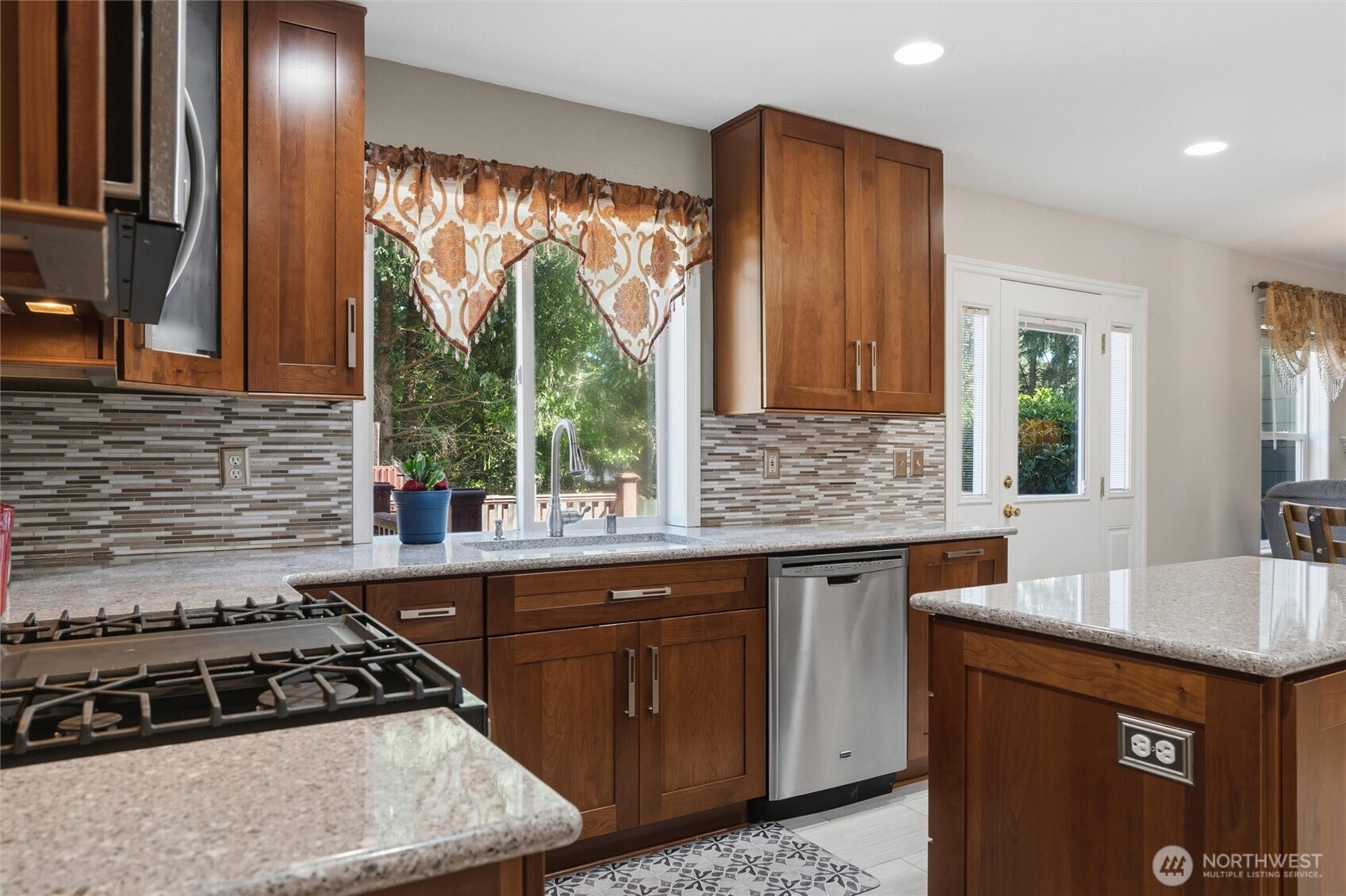 MLS #NWM2497850 image #4