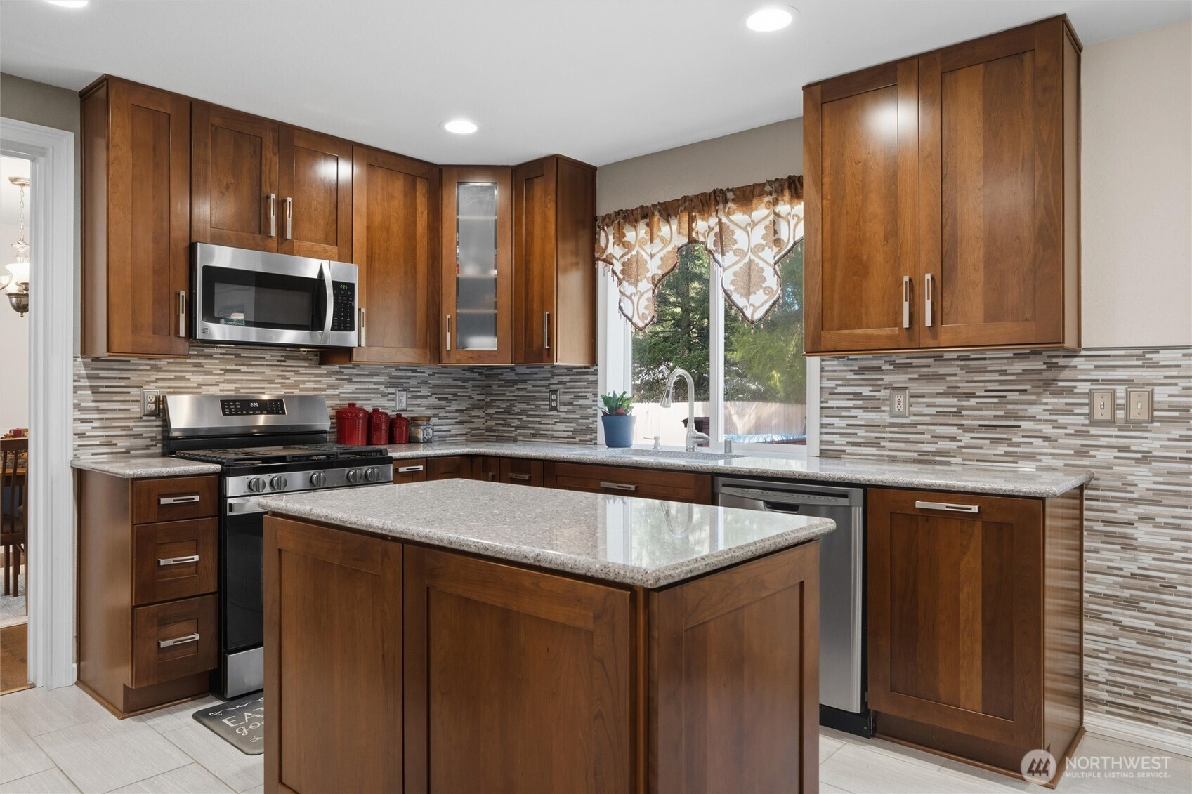 MLS #NWM2497850 image #2