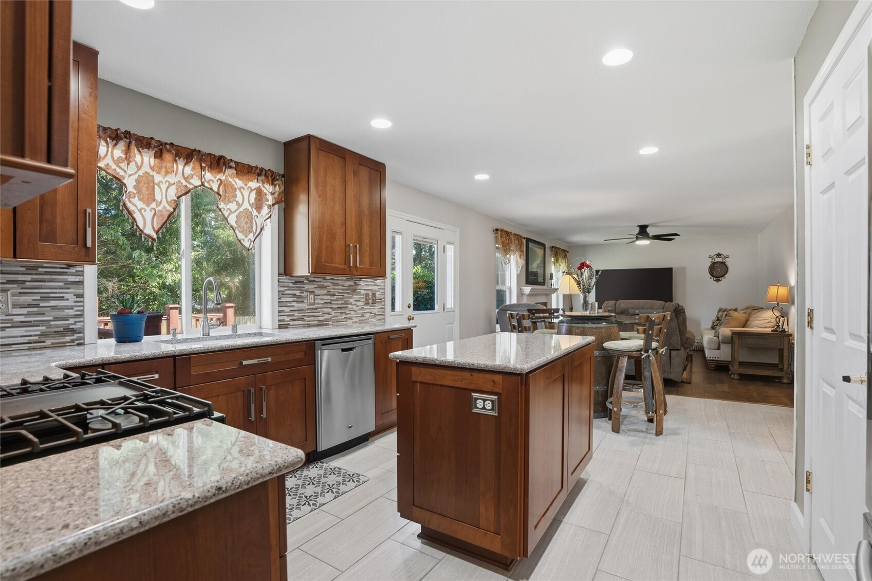 MLS #NWM2497850 image #3