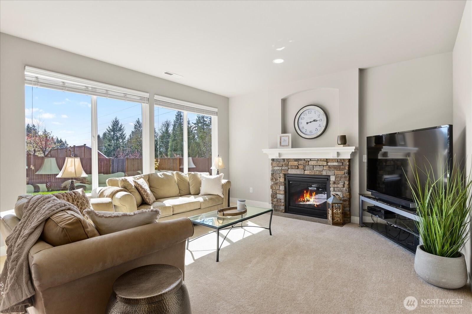 MLS #NWM2498340 image #1